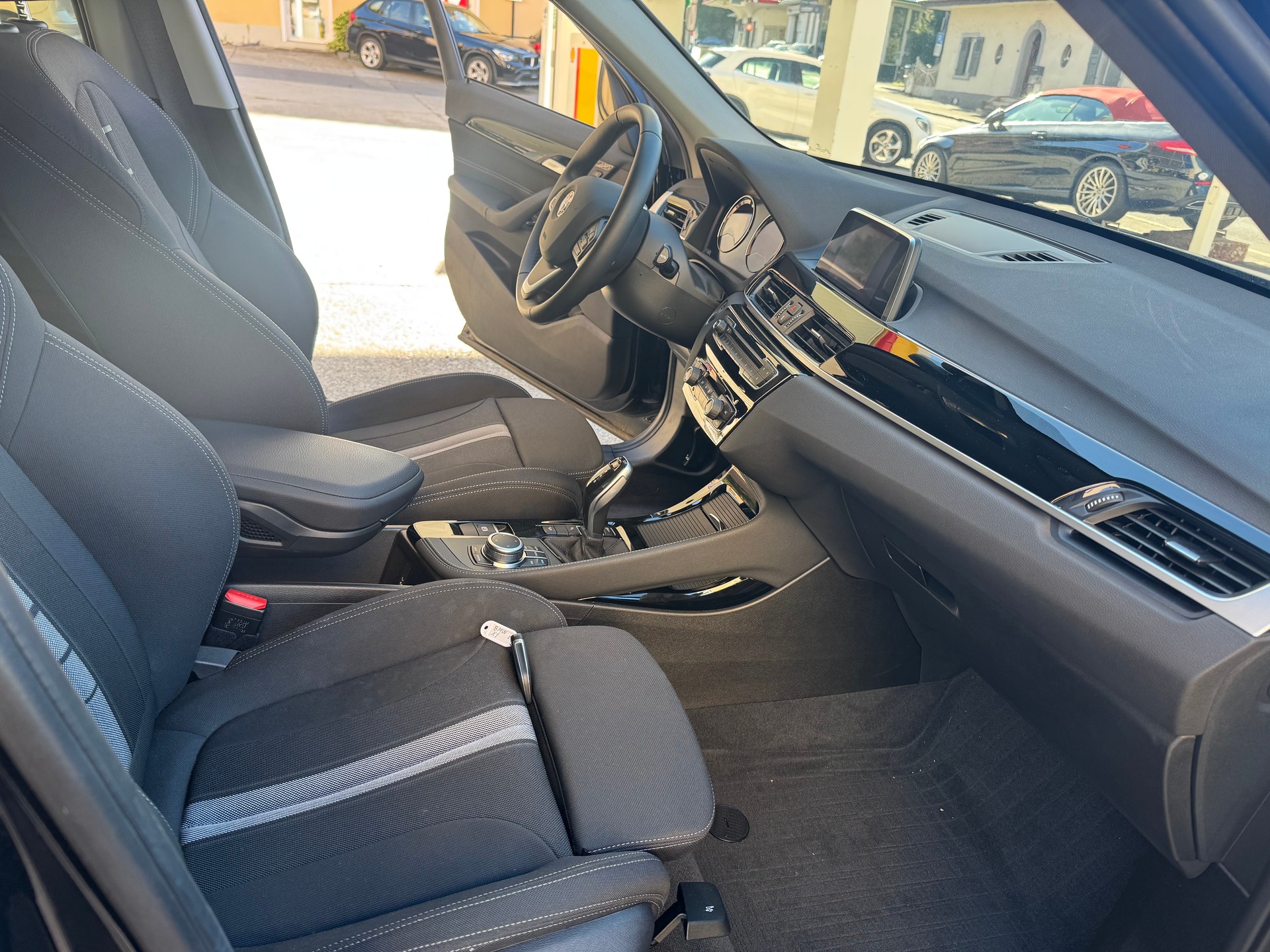 BMW X1 xDrive 18d xLine Steptronic-image-9