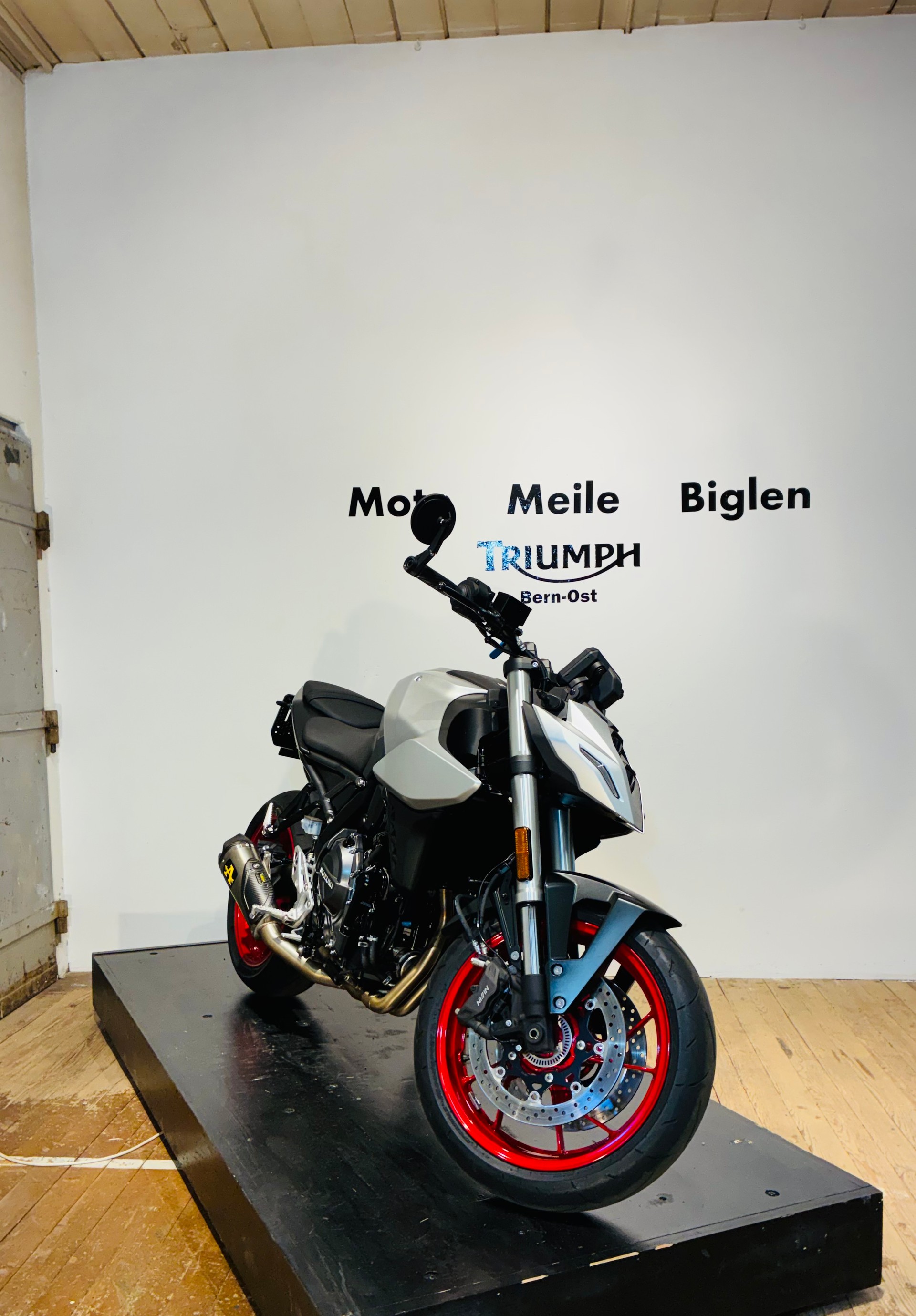 SUZUKI GSX-8S