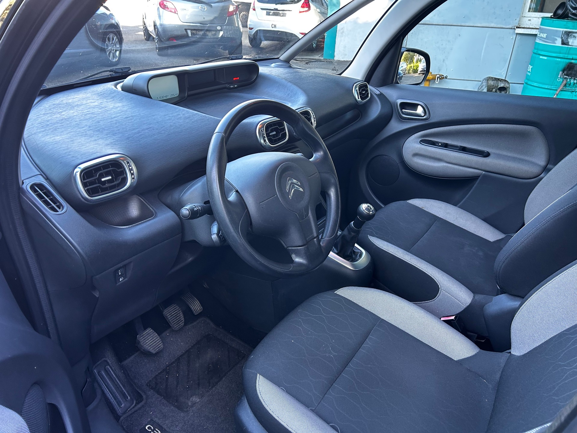 CITROEN C3 Picasso 1.6i 16V Exclusive-image-9