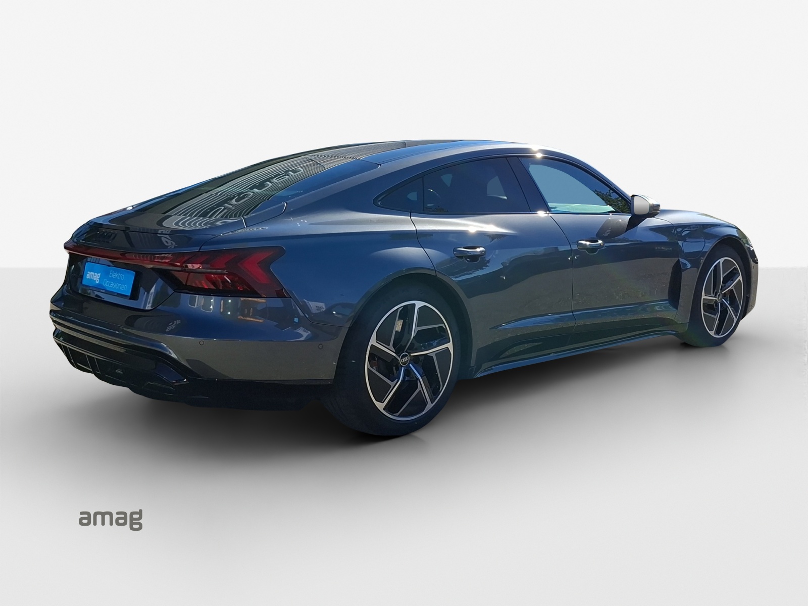 AUDI e-tron GT quattro-image-5
