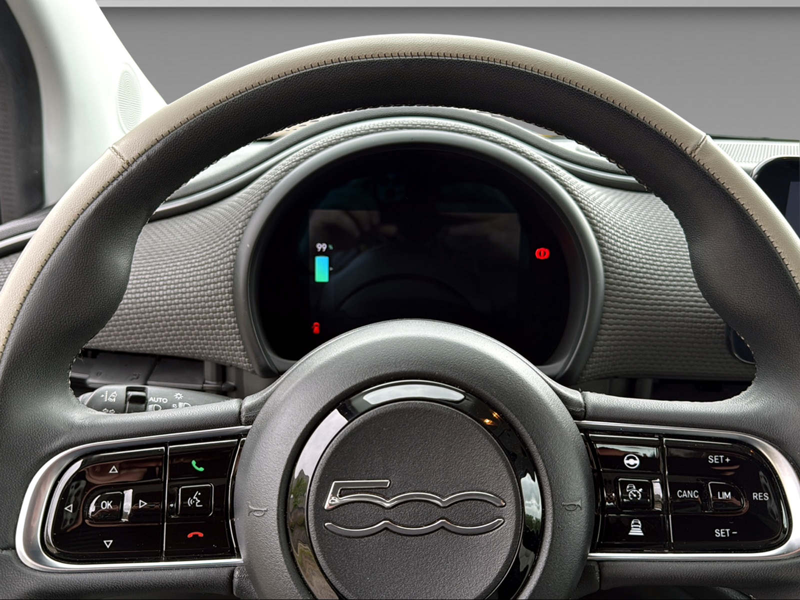 FIAT 500 Cabrio La Prima-image-18