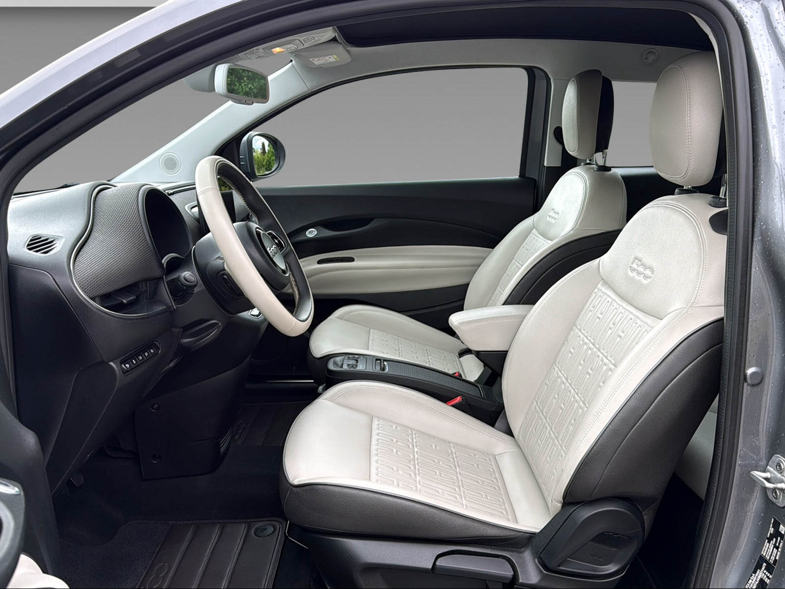 FIAT 500 Cabrio La Prima-image-12