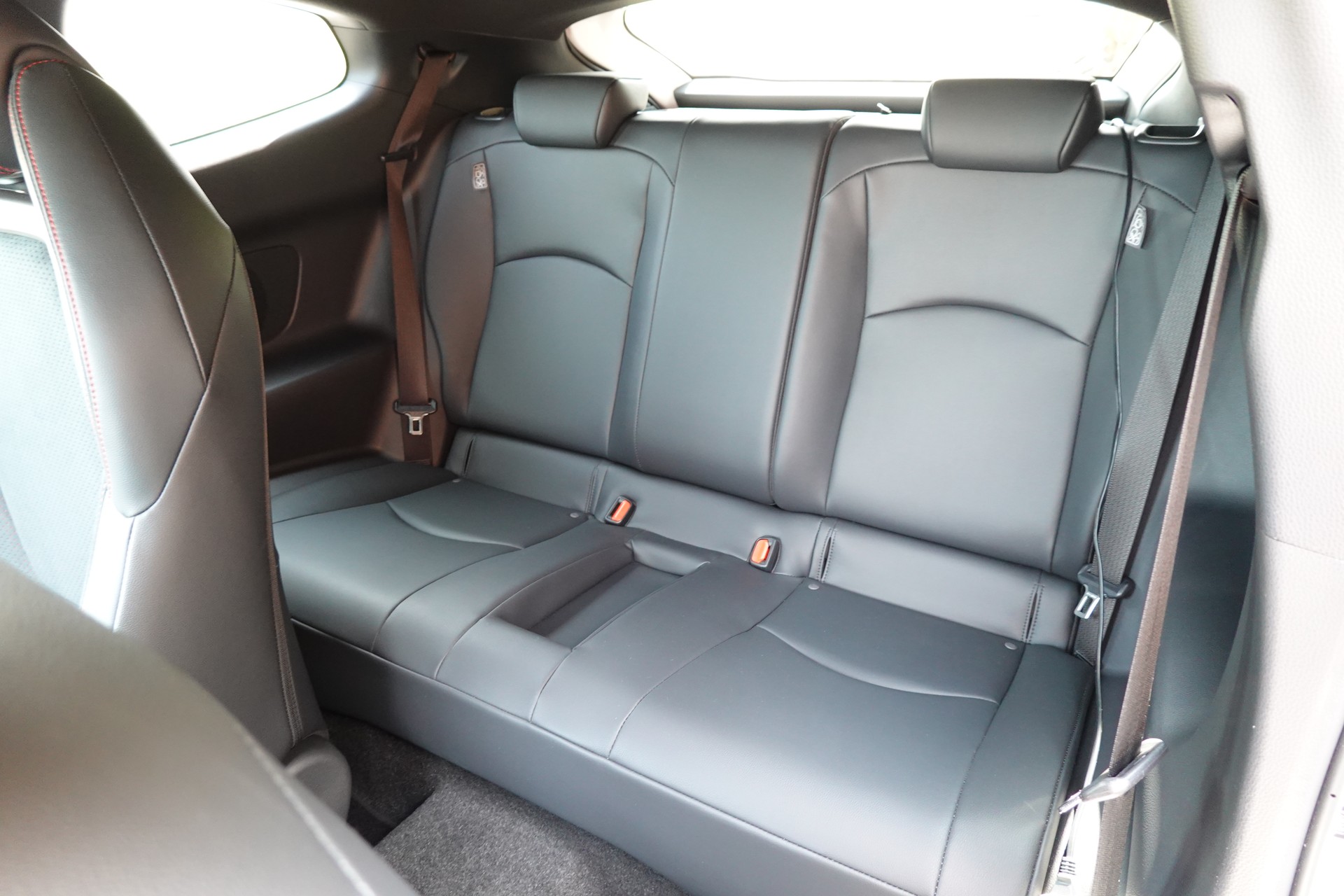 TOYOTA Yaris 1.6 GR Sport-image-9