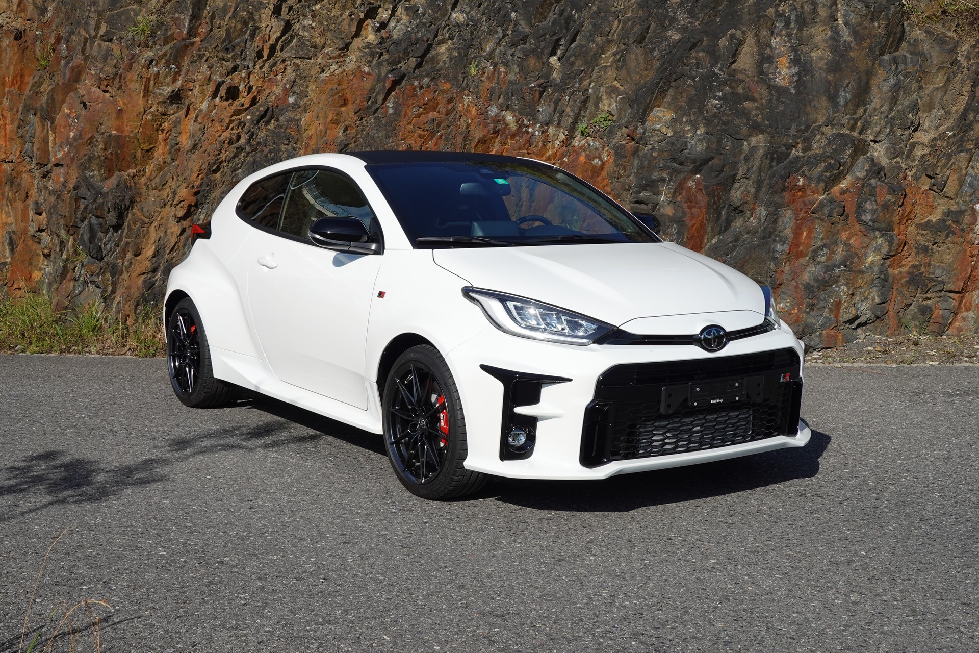 TOYOTA Yaris 1.6 GR Sport-image-4