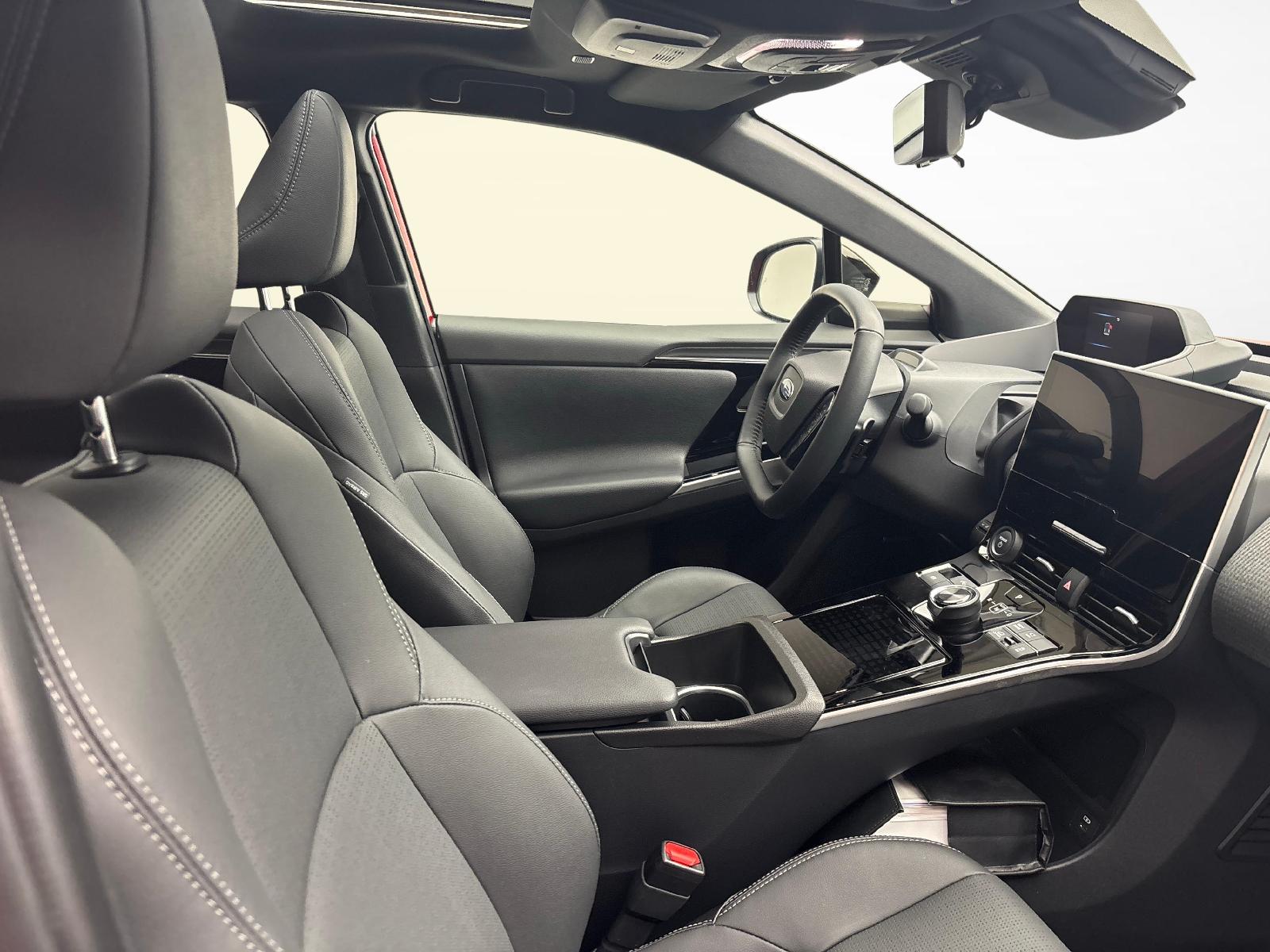 SUBARU Solterra eV Luxury AWD-image-9