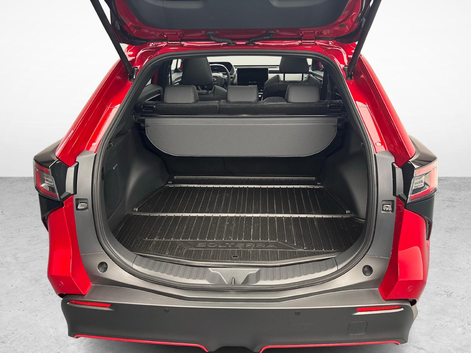 SUBARU Solterra eV Luxury AWD-image-11