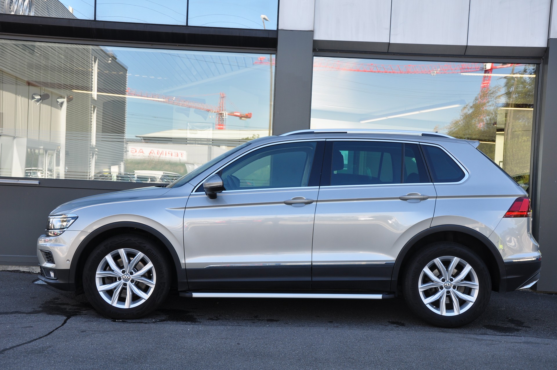 VW Tiguan 2.0 TDI SCR Highline 4Motion DSG-image-3