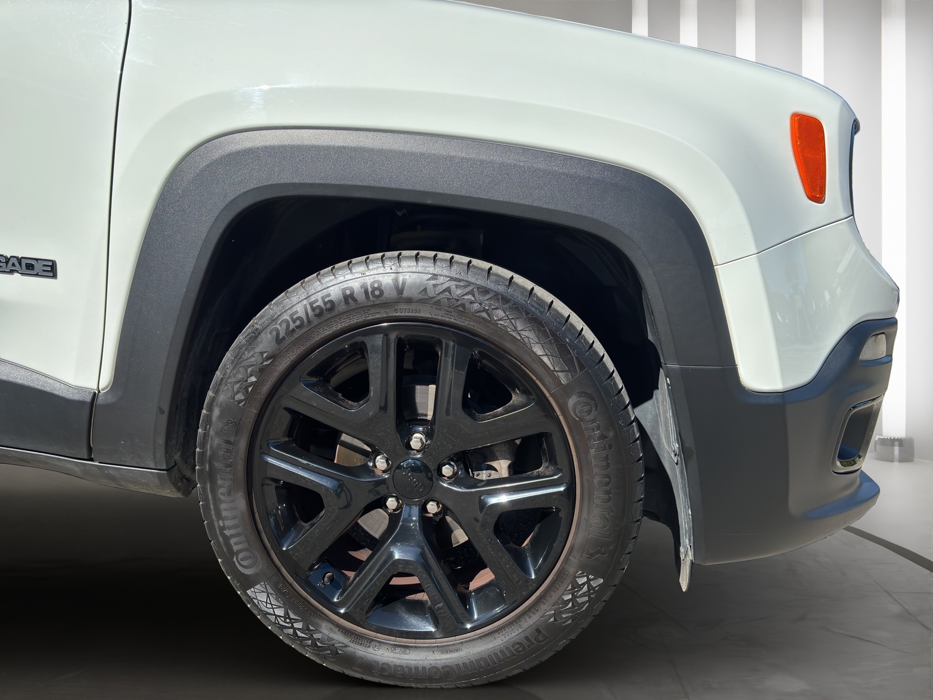 JEEP Renegade 1.4 Turbo Longitude Night Eagle-image-20