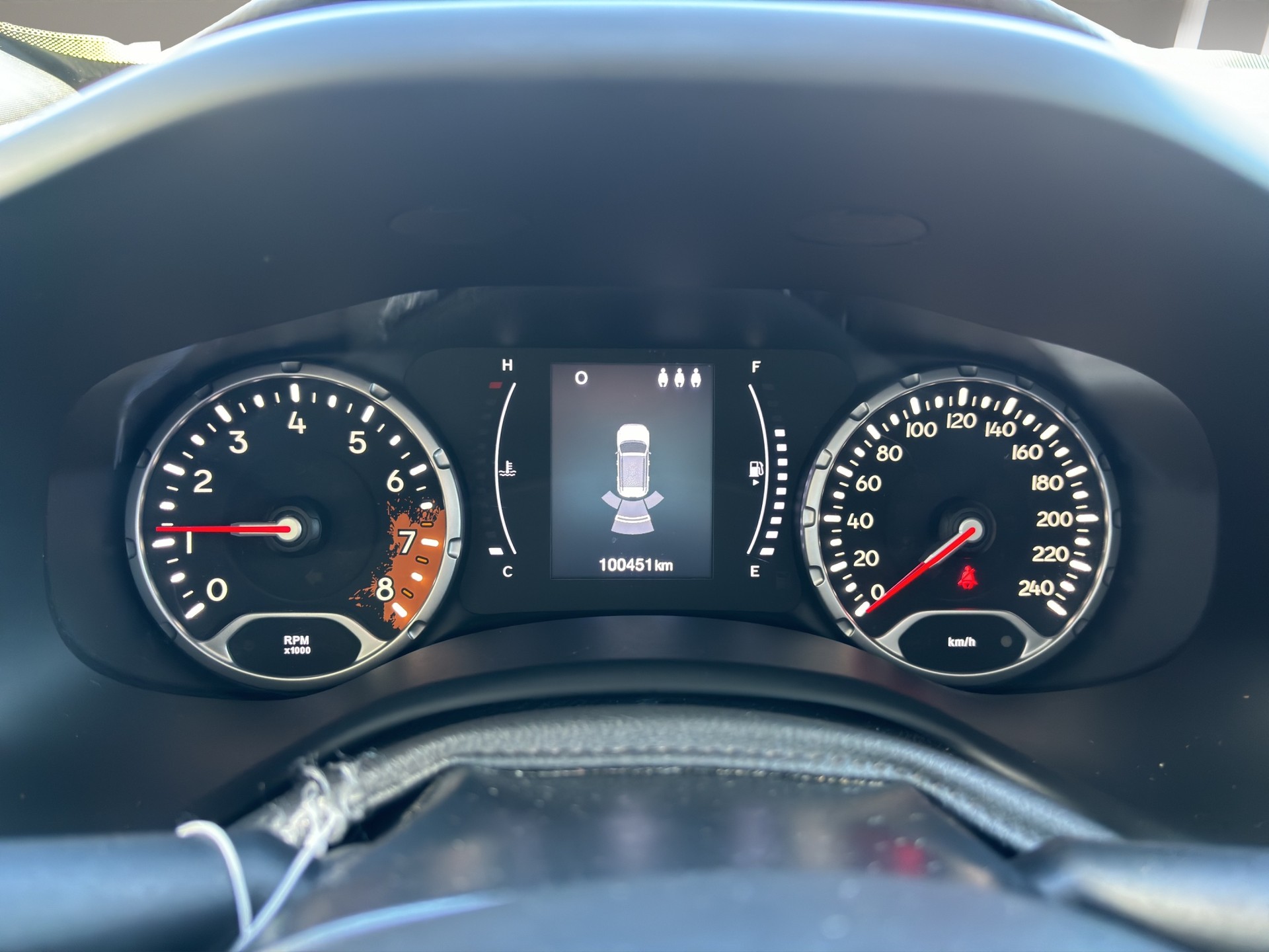 JEEP Renegade 1.4 Turbo Longitude Night Eagle-image-11