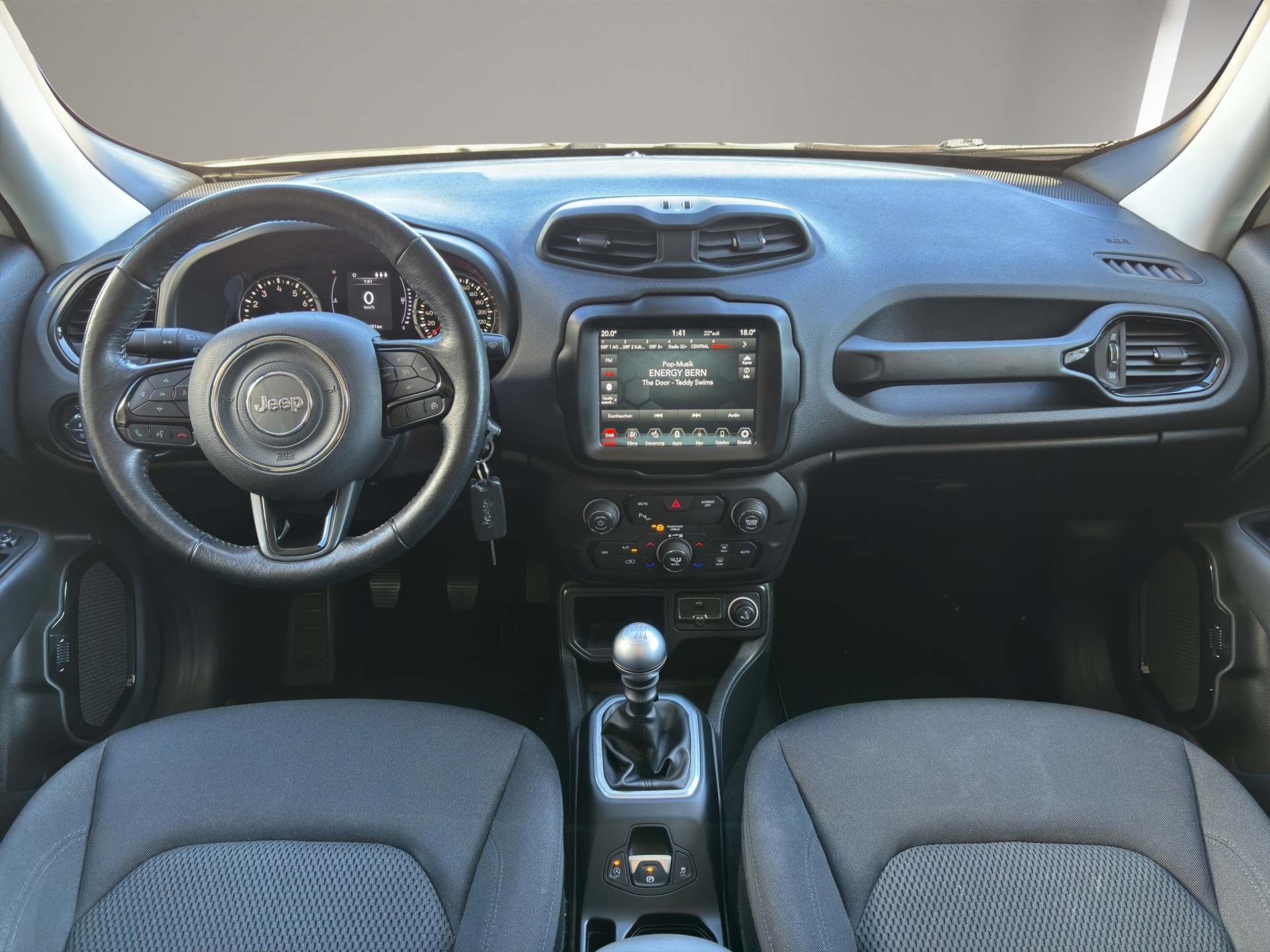 JEEP Renegade 1.4 Turbo Longitude Night Eagle-image-13