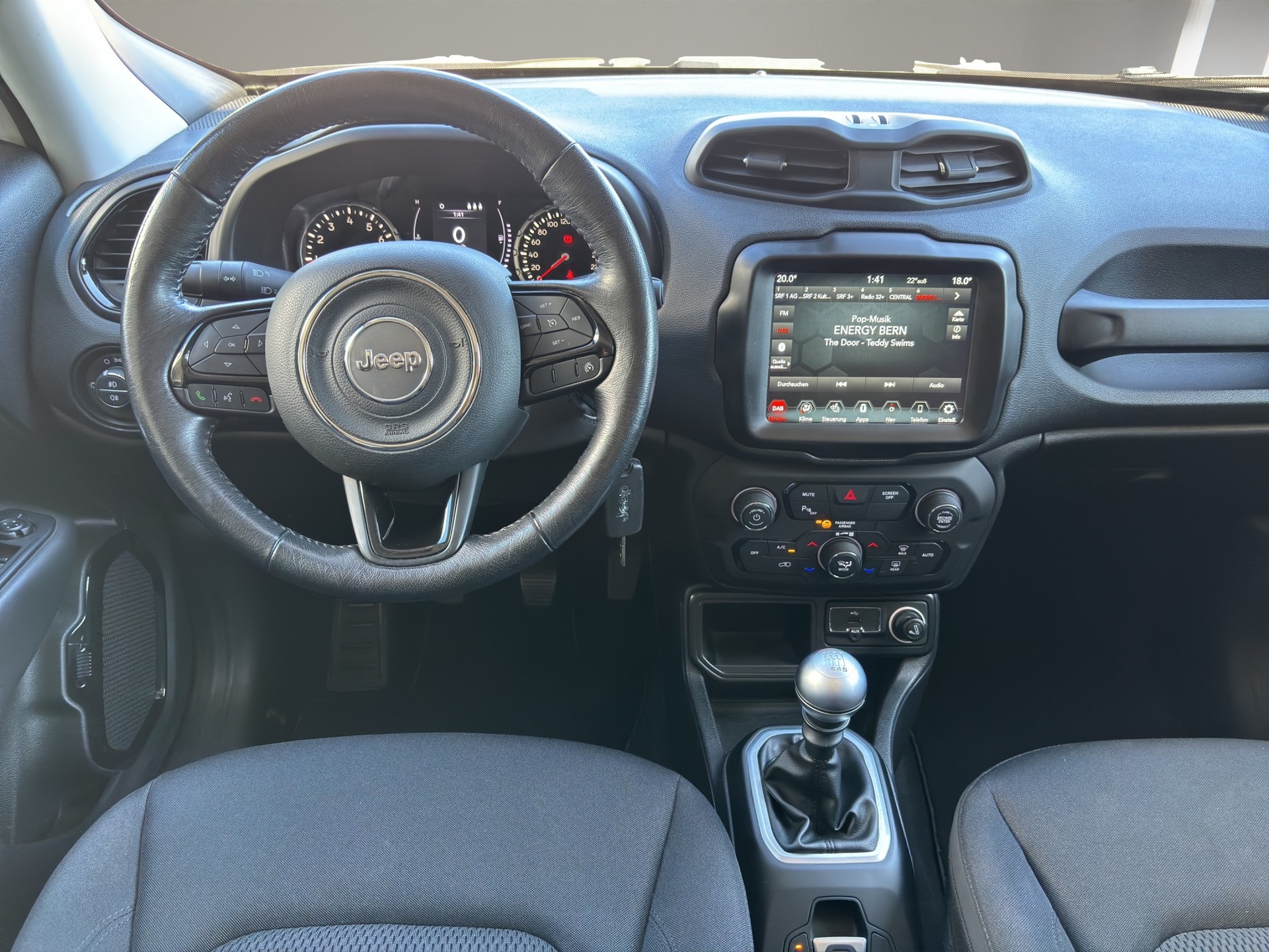 JEEP Renegade 1.4 Turbo Longitude Night Eagle-image-14