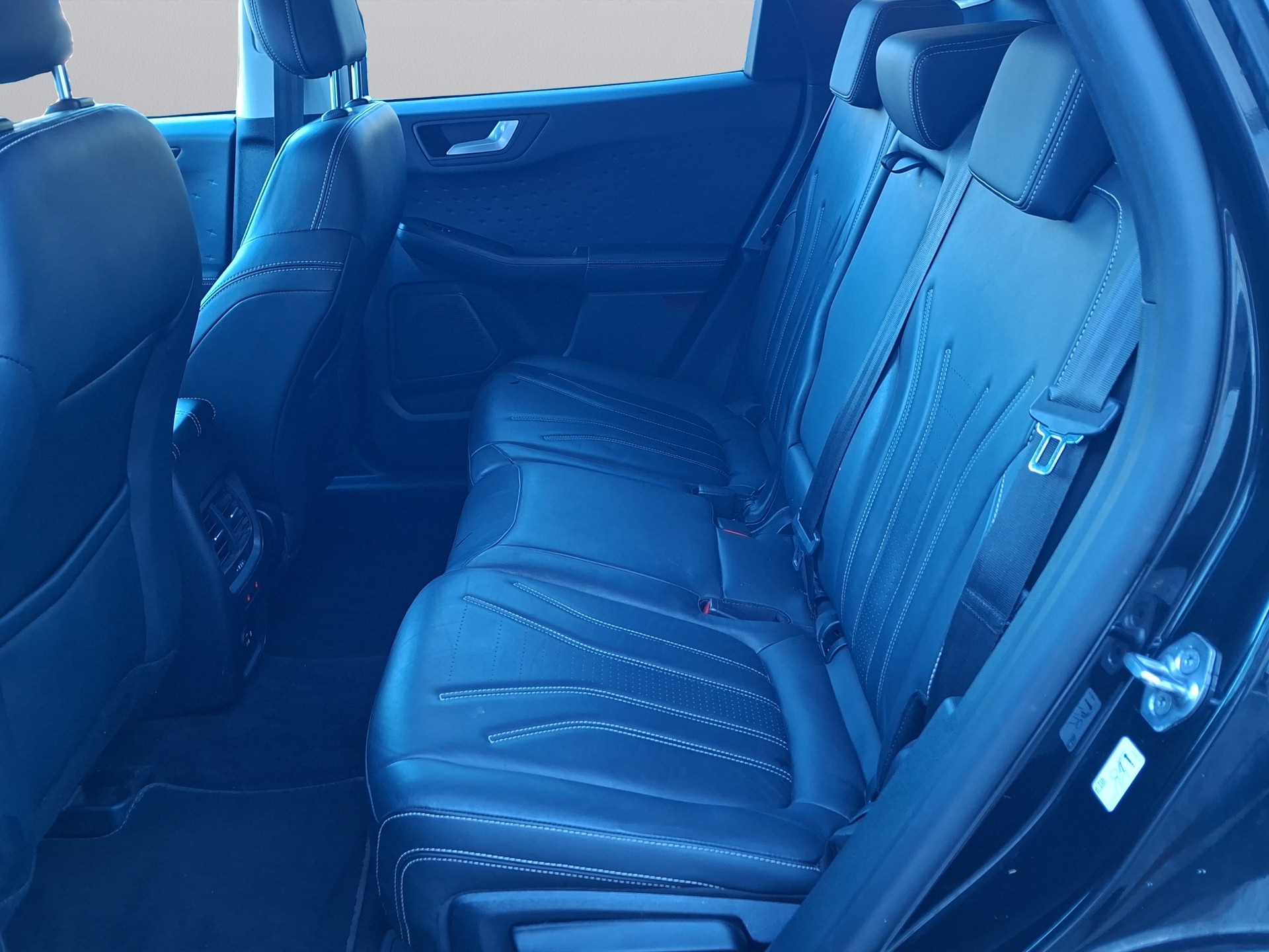 FORD Kuga 2.5 PHEV ST-Line 2WD-image-14