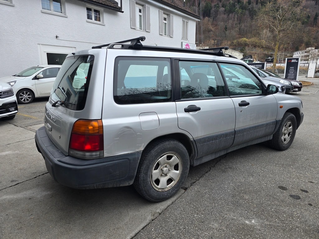 SUBARU Forester 2.0 A-image-3