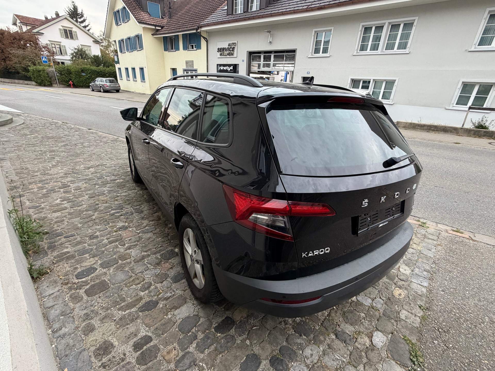 SKODA Karoq 2.0 TDI Drive 4x4 DSG | Hagelschaden | MFK | Service | Klima | Euro B6d | RFK | Sitzheizung |-image-5