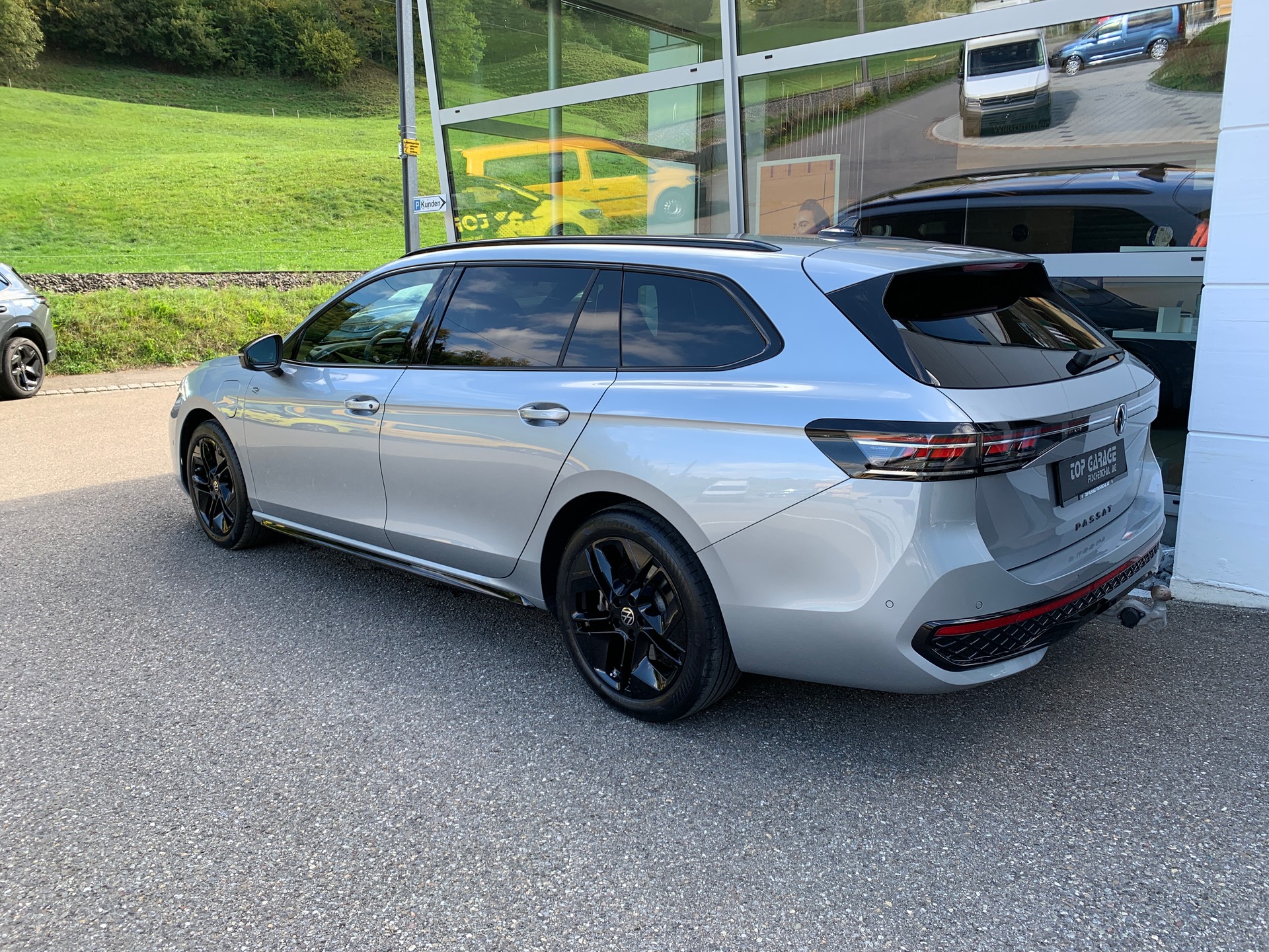VW Passat Variant 1.5 TSI evo2 Plug-In- Hybrid R-Line DSG-image-4