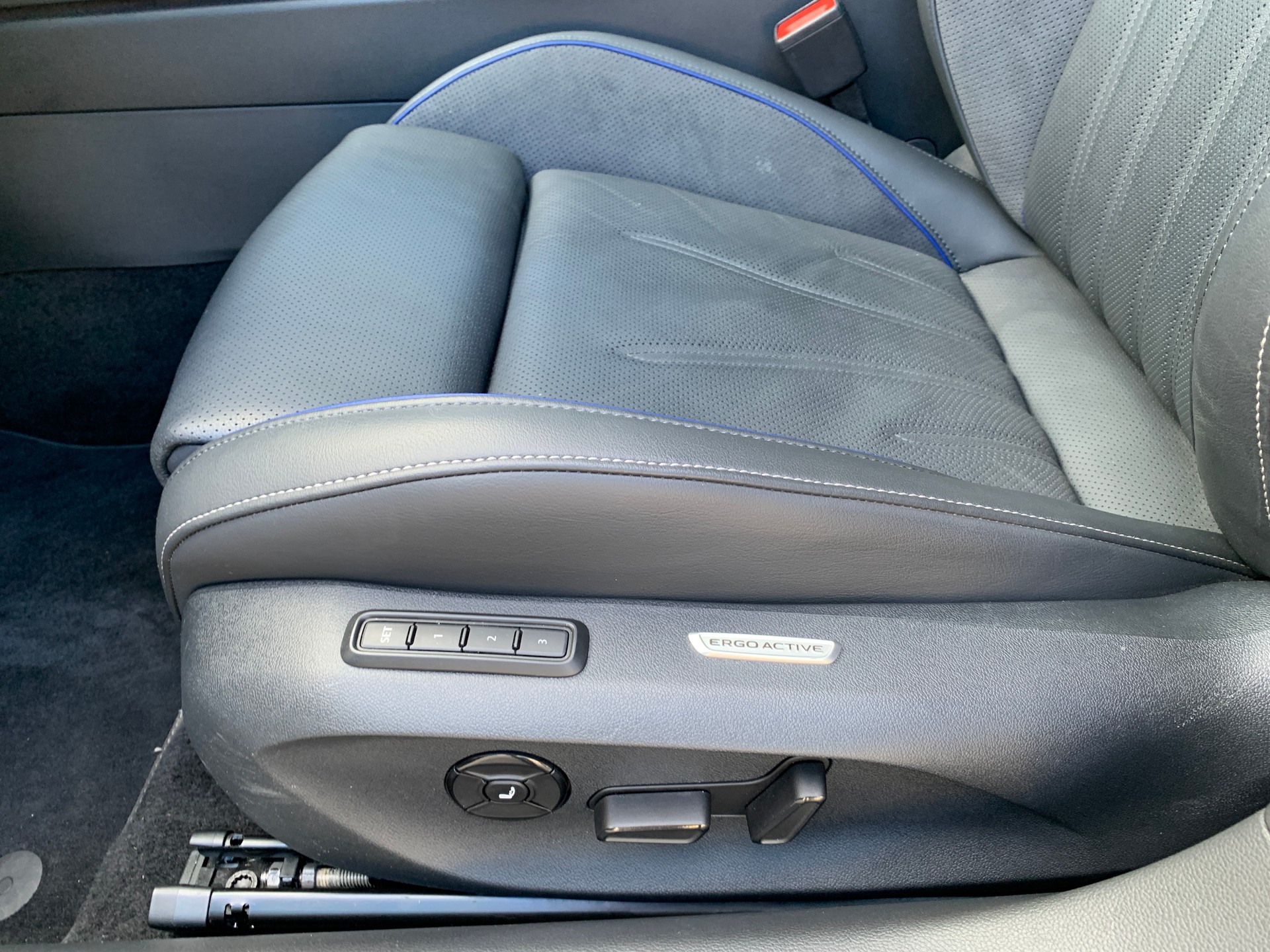VW Passat Variant 1.5 TSI evo2 Plug-In- Hybrid R-Line DSG-image-9