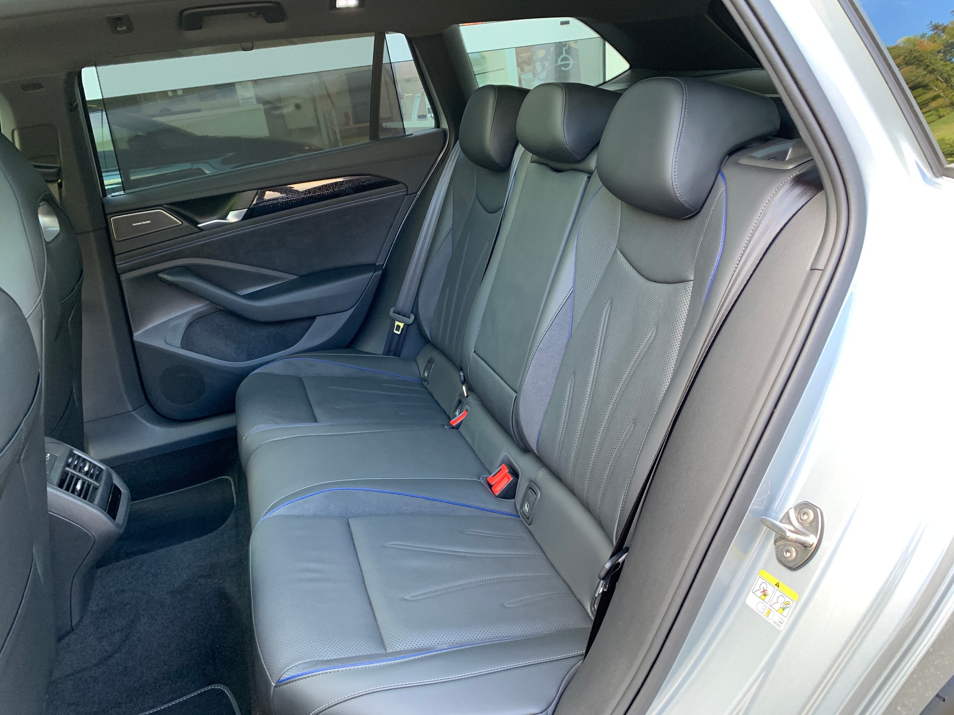 VW Passat Variant 1.5 TSI evo2 Plug-In- Hybrid R-Line DSG-image-19