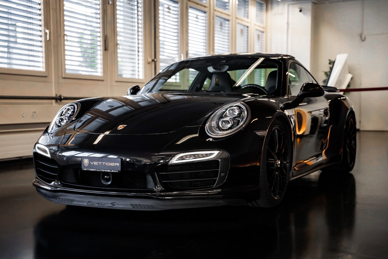 PORSCHE 911 Turbo S PDK-image-2