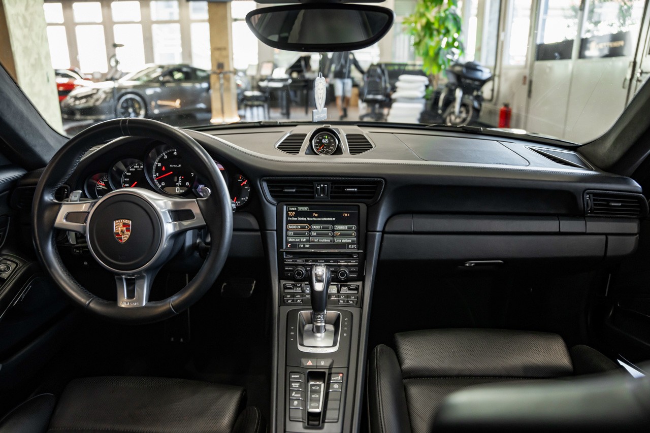 PORSCHE 911 Turbo S PDK-image-11