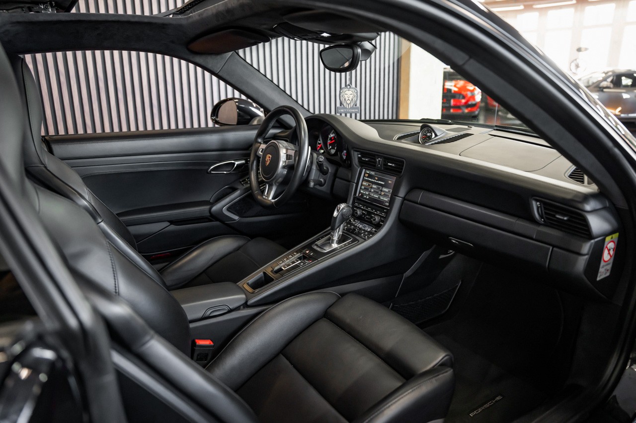 PORSCHE 911 Turbo S PDK-image-14