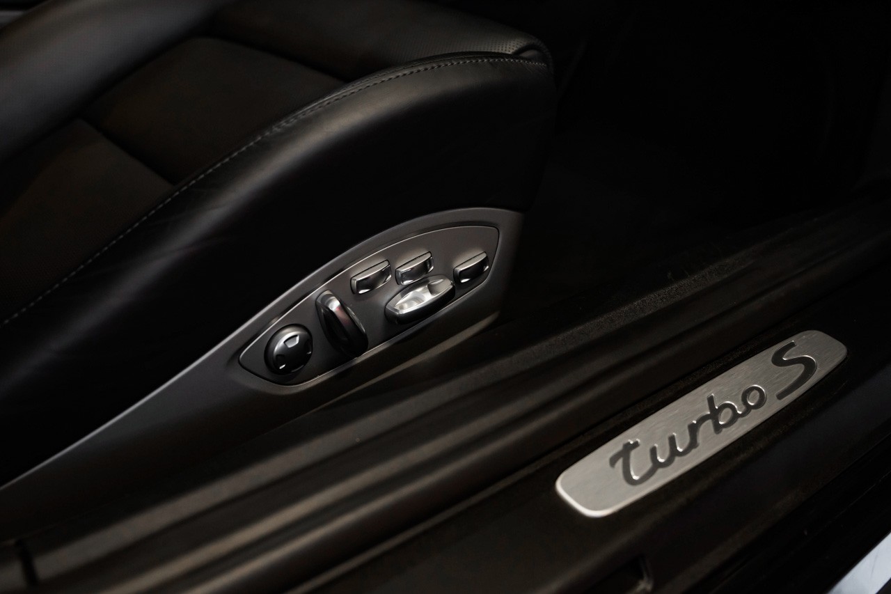 PORSCHE 911 Turbo S PDK-image-24