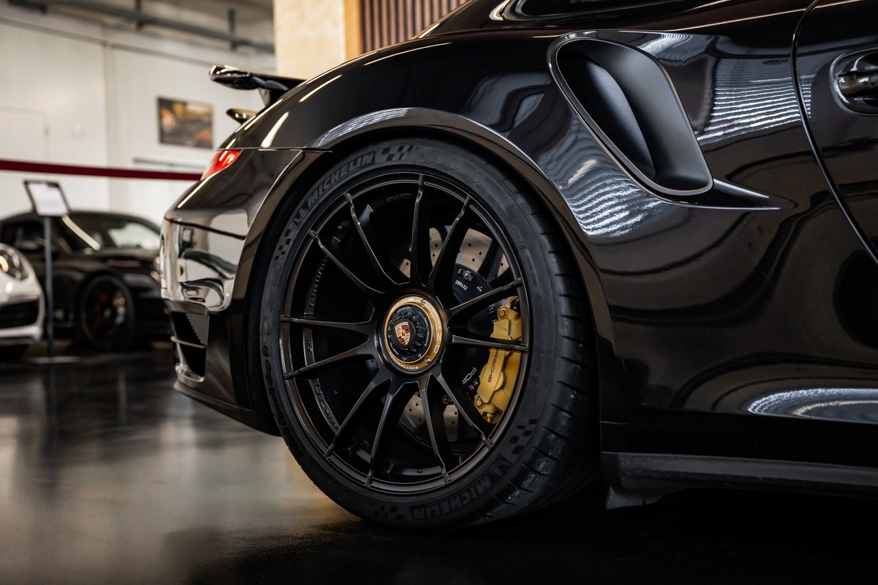 PORSCHE 911 Turbo S PDK-image-7