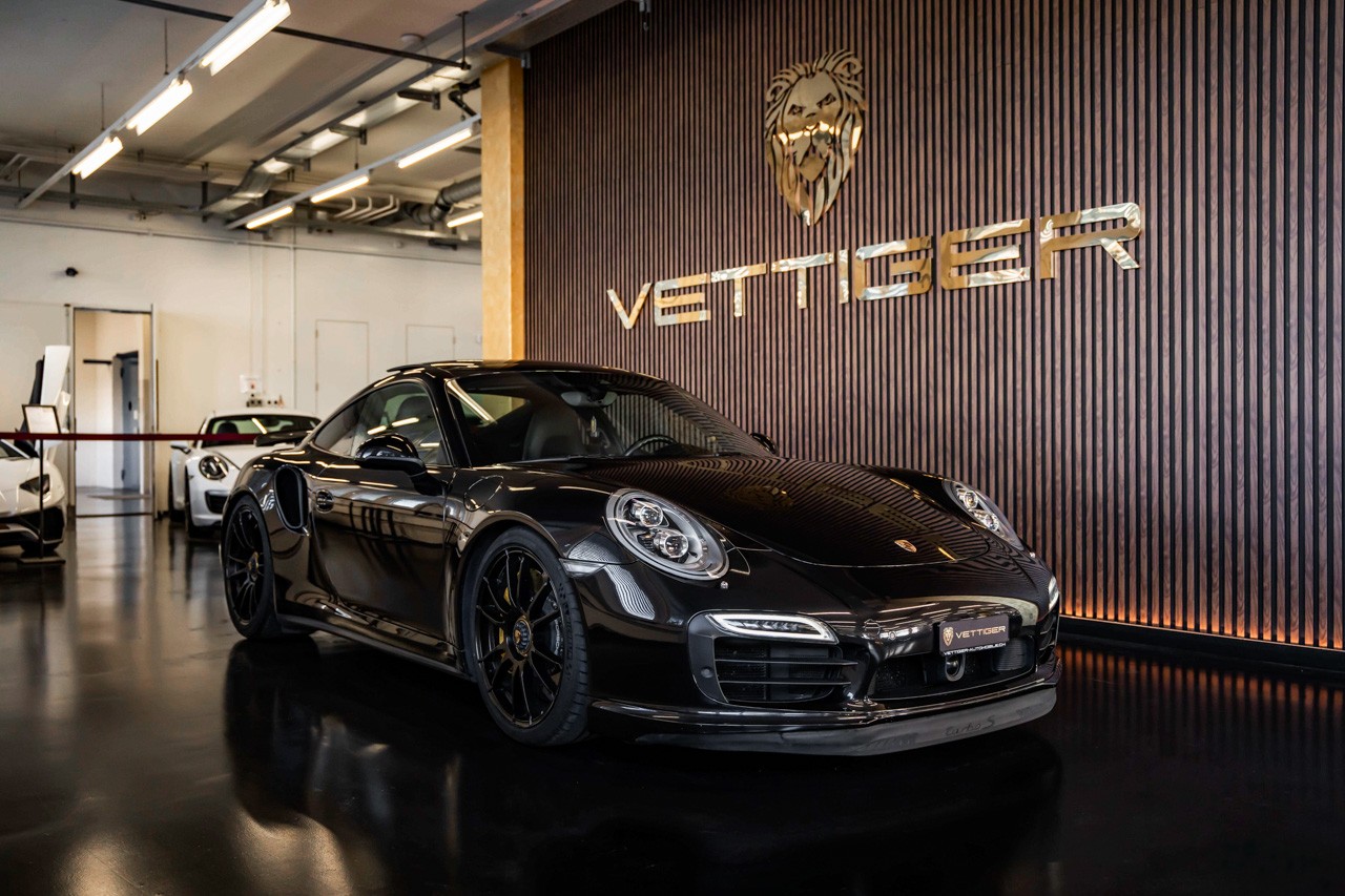 PORSCHE 911 Turbo S PDK-image-0
