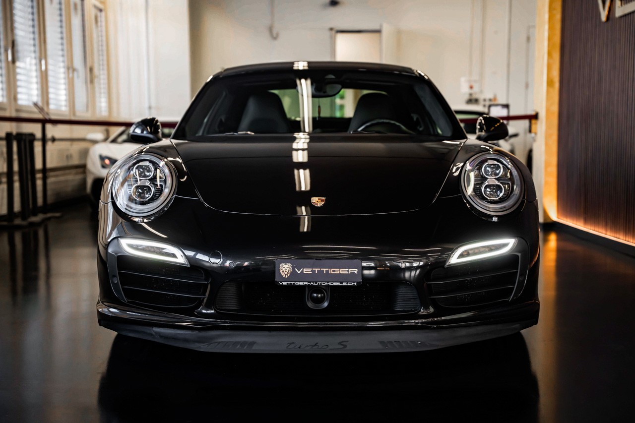 PORSCHE 911 Turbo S PDK-image-1