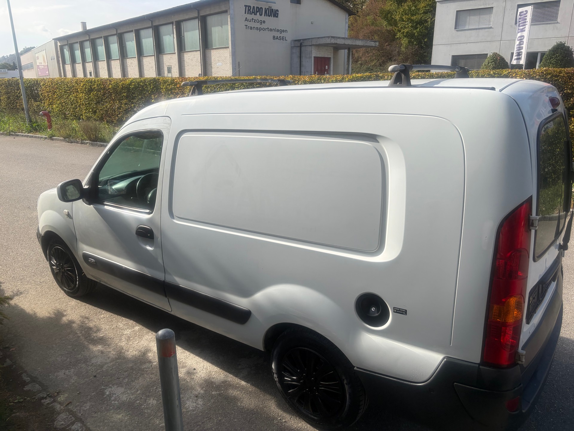 RENAULT Kangoo 1.5 dCi Authentique-image-2