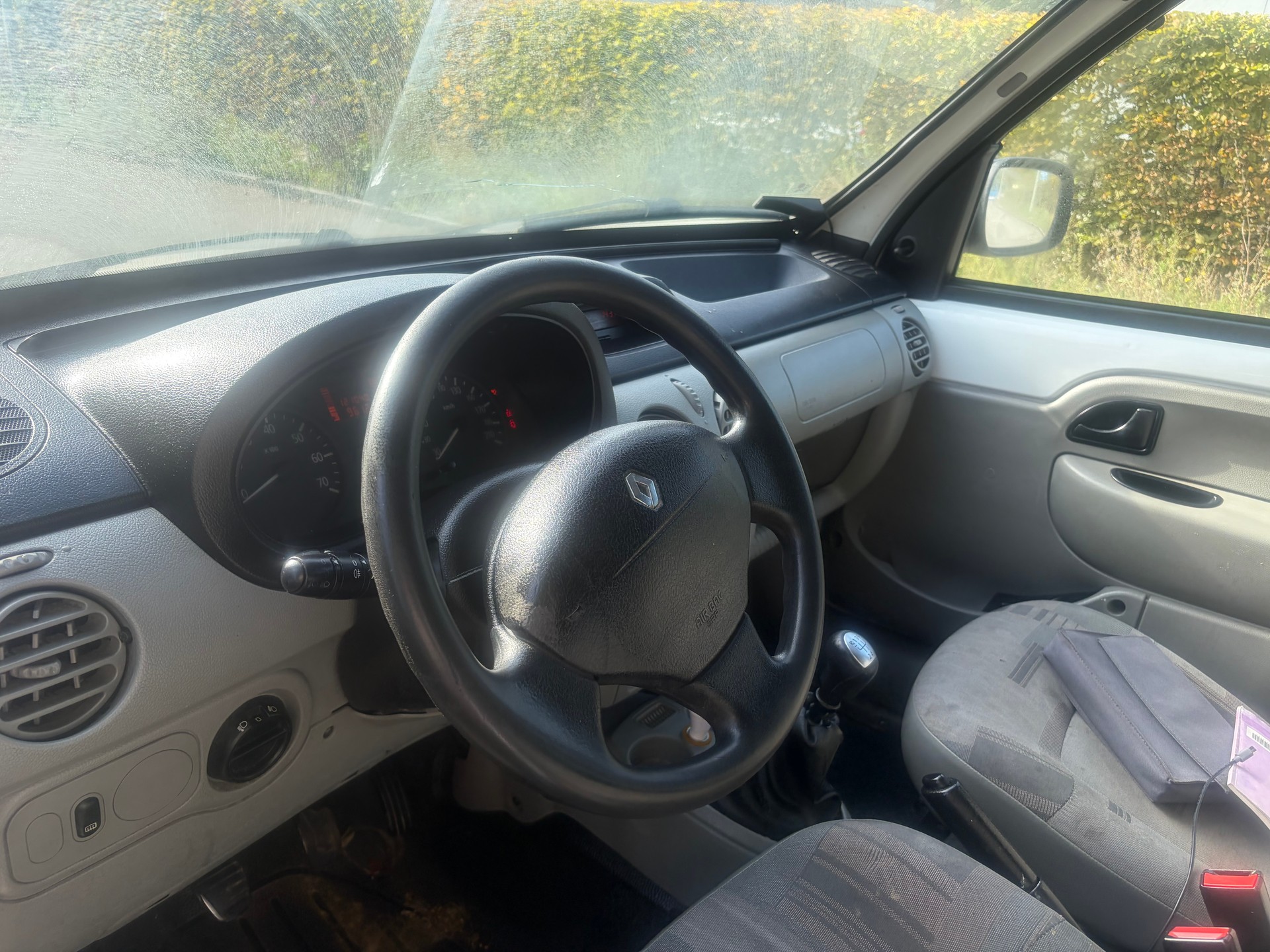 RENAULT Kangoo 1.5 dCi Authentique-image-5