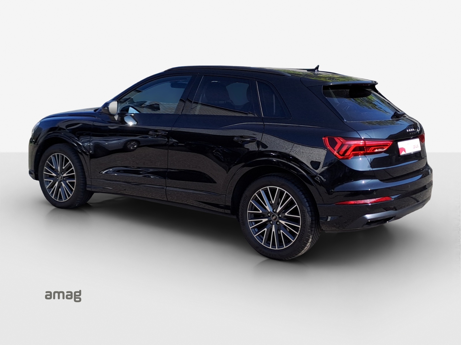 AUDI Q3 35 TFSI advanced Attraction S-tronic-showroom-element-2