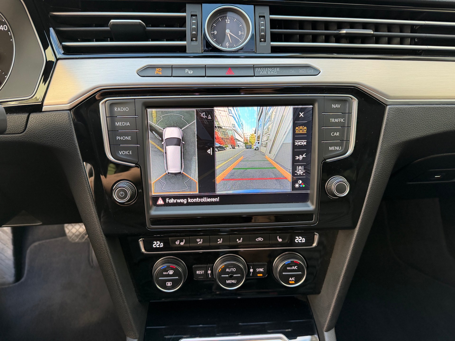 VW Passat Variant 2.0 TSI BMT Highline 4Motion DSG-image-12