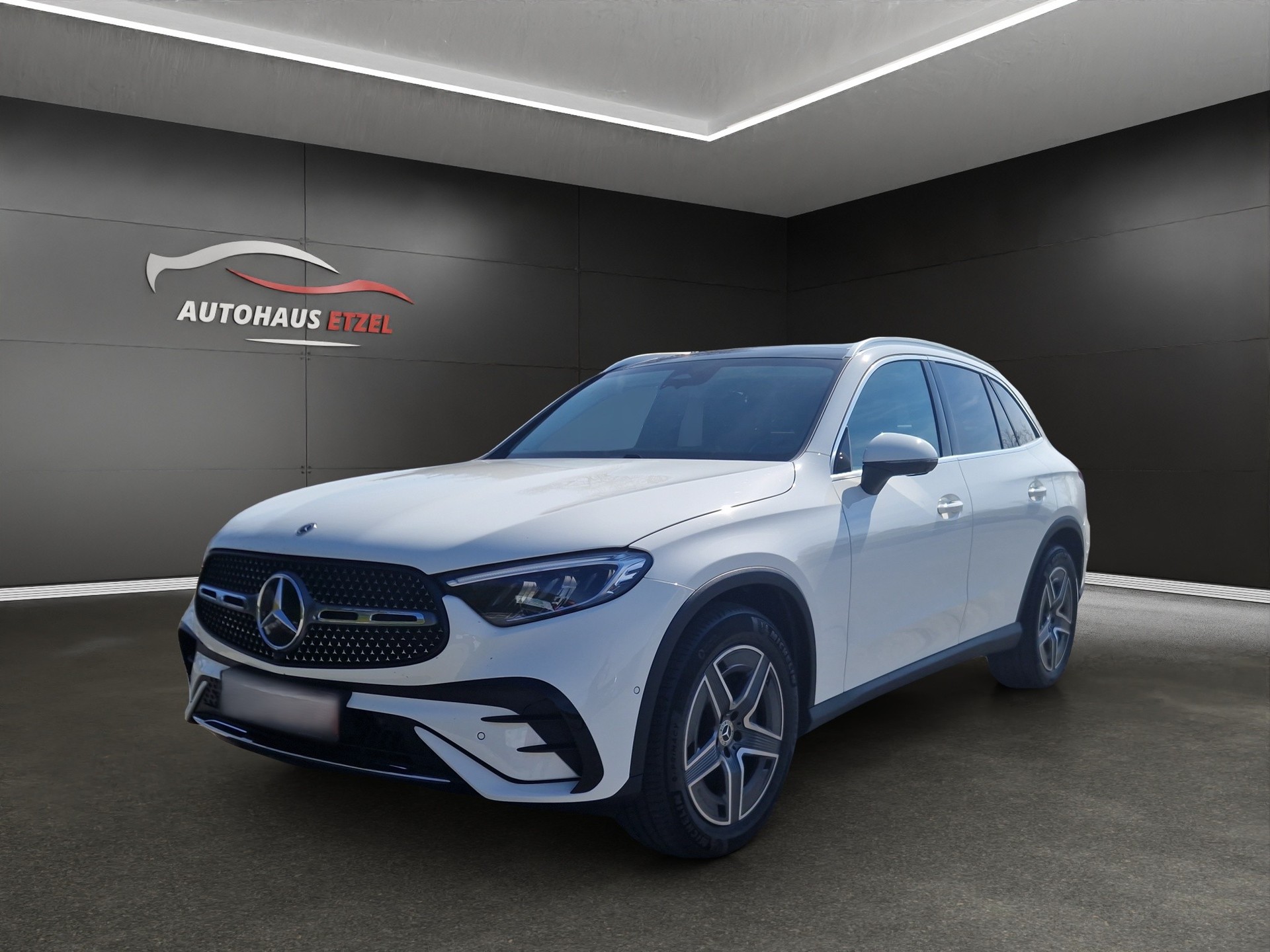 MERCEDES-BENZ GLC 300 4Matic AMG Line 9G-Tronic-image-0
