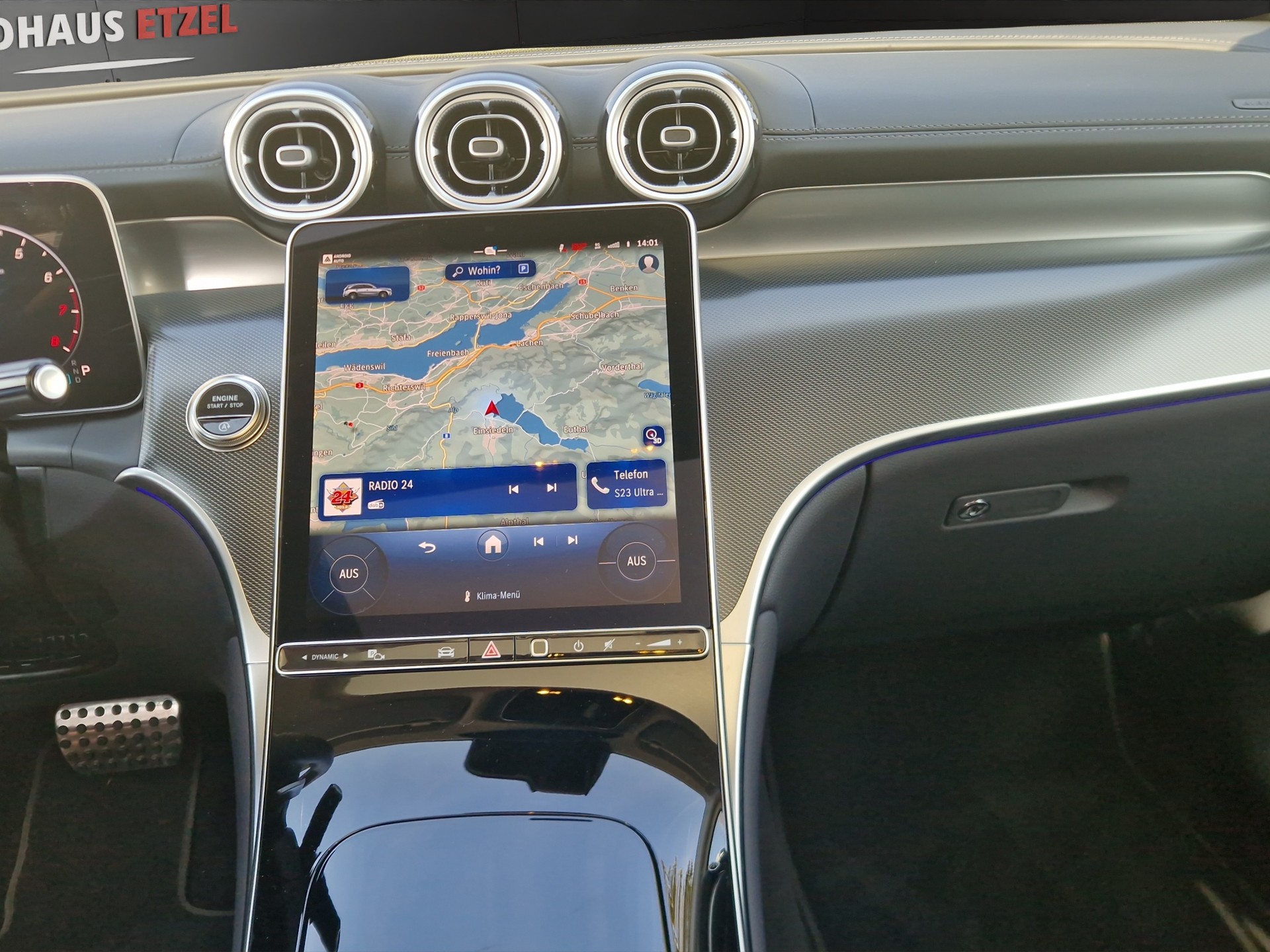 MERCEDES-BENZ GLC 300 4Matic AMG Line 9G-Tronic-image-10