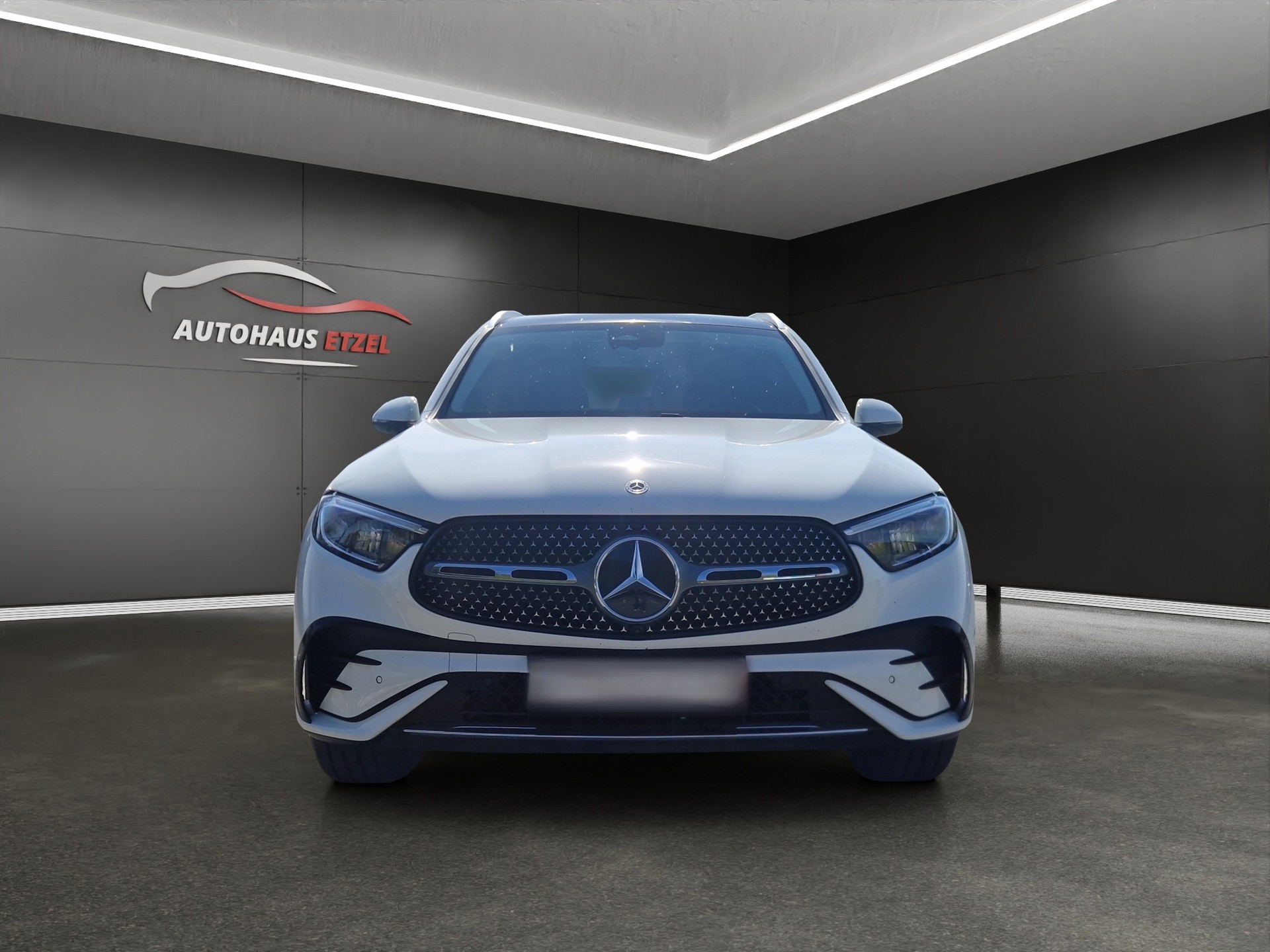 MERCEDES-BENZ GLC 300 4Matic AMG Line 9G-Tronic-image-7