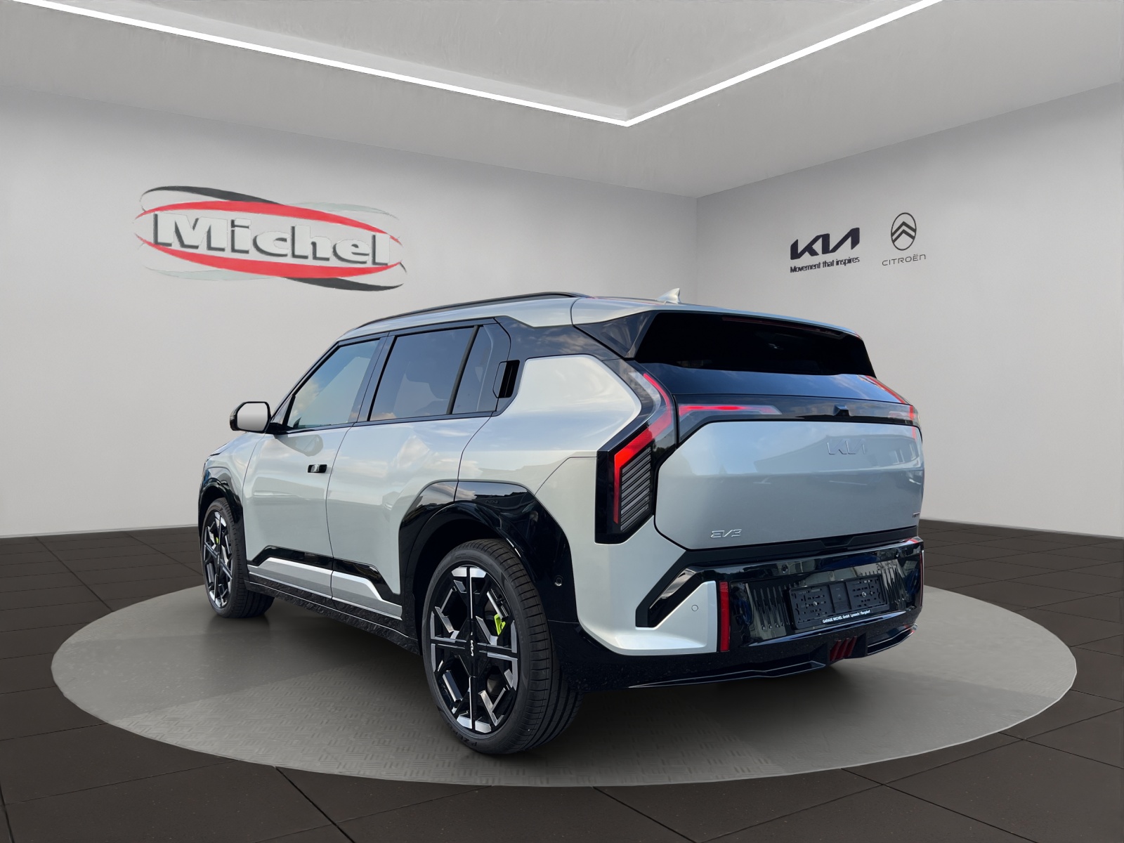 KIA EV3 81 kWh GT 4x4 / Leasing-Aktion ab 0.00% / Gratis Winterräder / top-Ausstattung / CH-Fahrzeug 7-Jahre oder 150'000KM Garantie-image-6