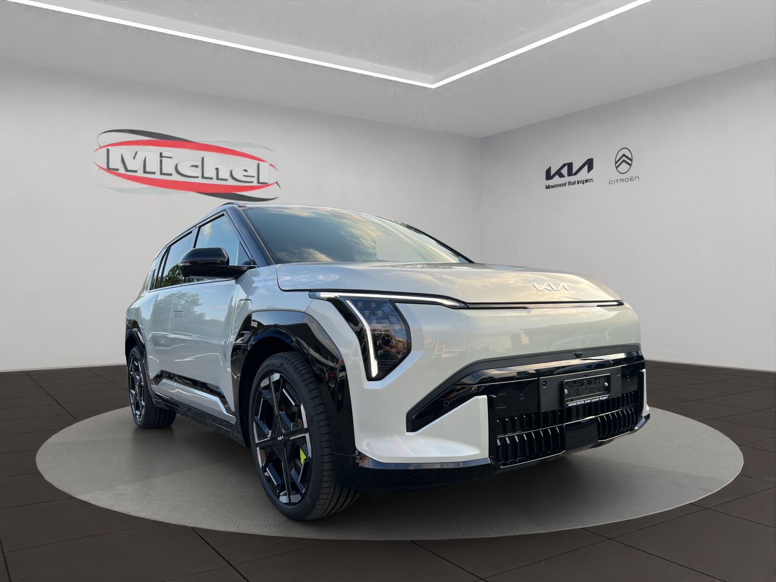 KIA EV3 81 kWh GT 4x4 / Leasing-Aktion ab 0.00% / Gratis Winterräder / top-Ausstattung / CH-Fahrzeug 7-Jahre oder 150'000KM Garantie-image-1
