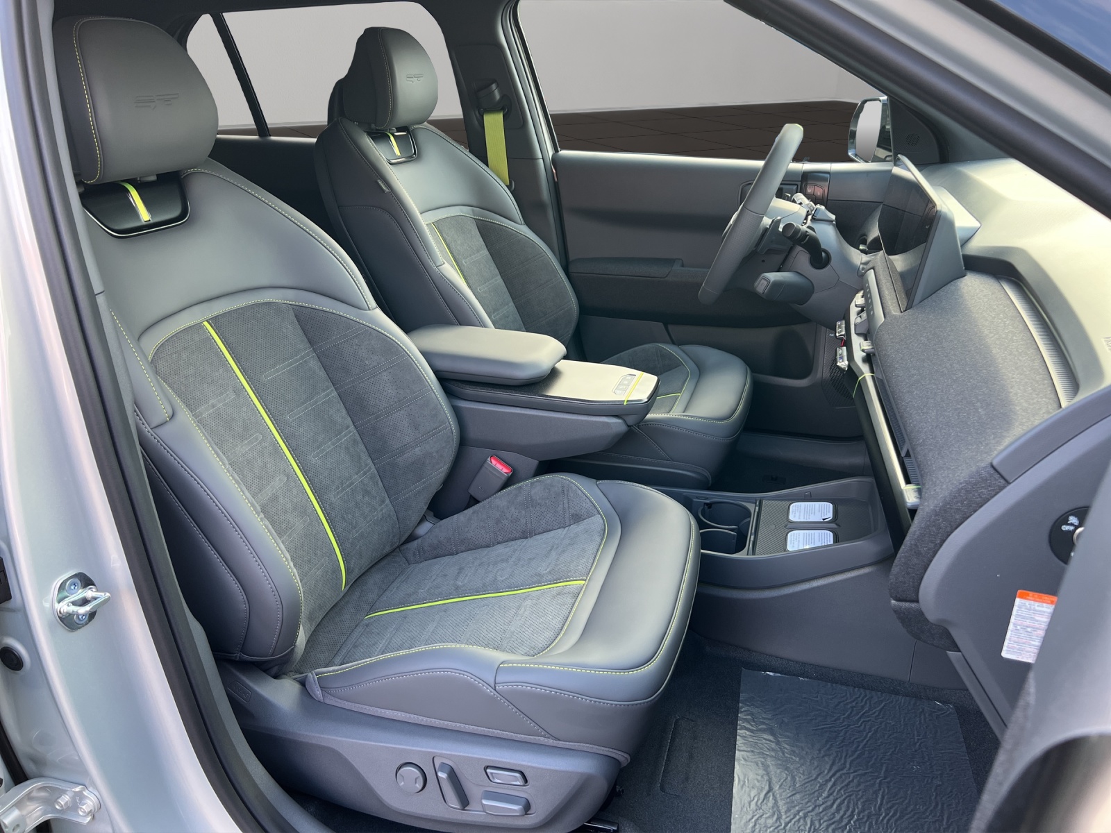 KIA EV3 81 kWh GT 4x4 / Leasing-Aktion ab 0.00% / Gratis Winterräder / top-Ausstattung / CH-Fahrzeug 7-Jahre oder 150'000KM Garantie-image-9