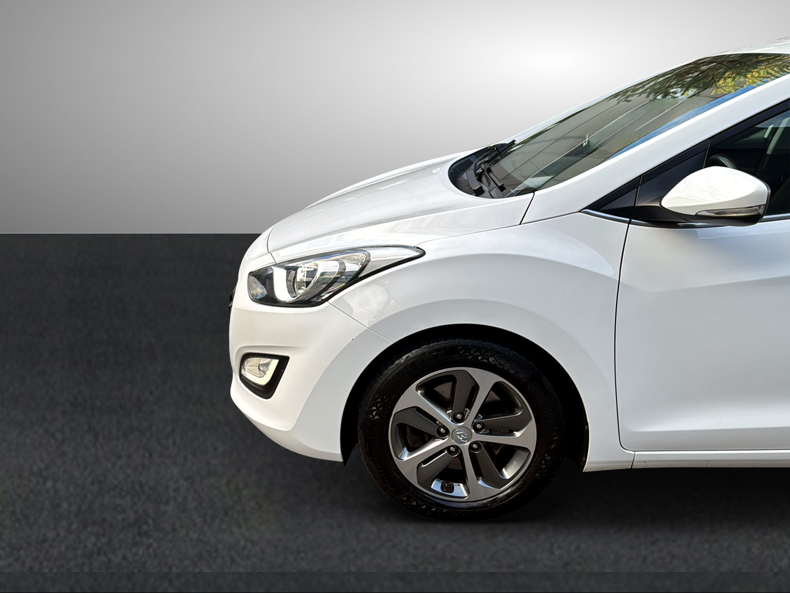 HYUNDAI i30 1.6 CRDi Vertex Automatic DCT-image-5
