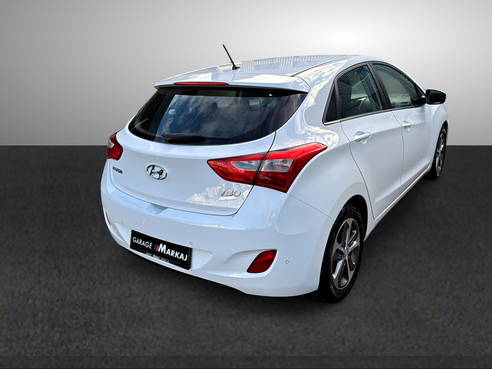 HYUNDAI i30 1.6 CRDi Vertex Automatic DCT-image-8