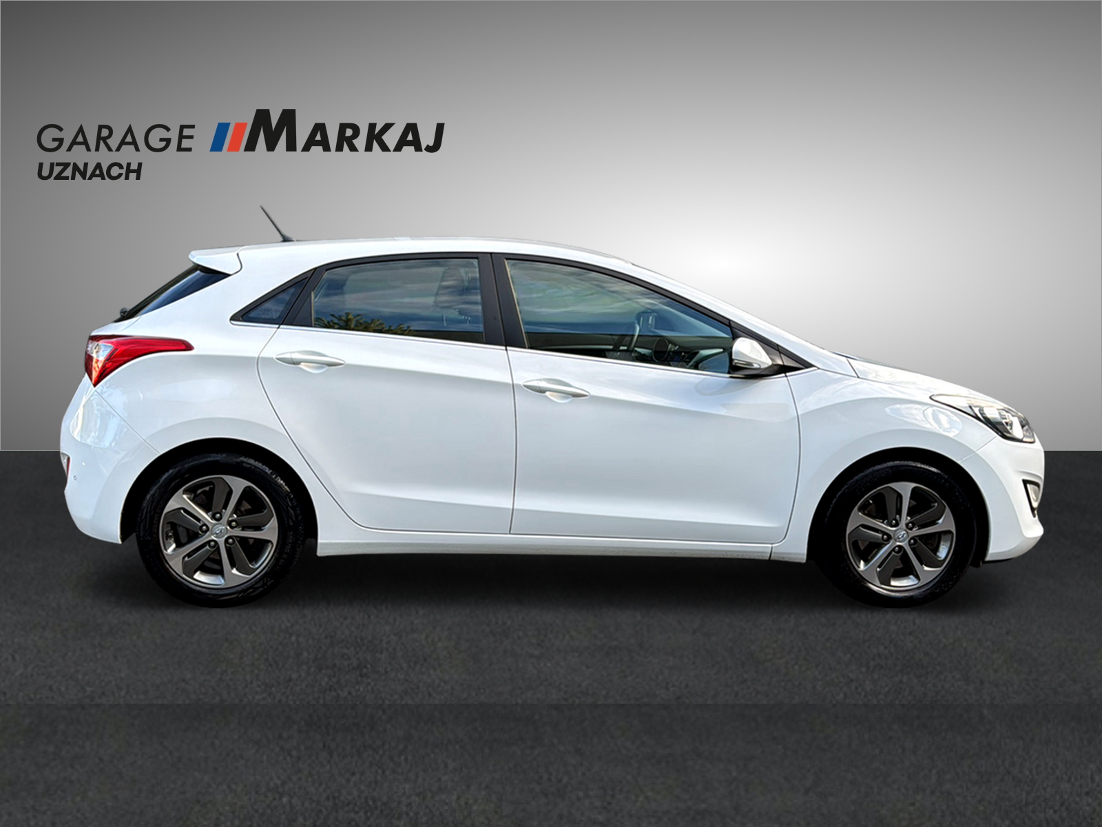 HYUNDAI i30 1.6 CRDi Vertex Automatic DCT-image-3