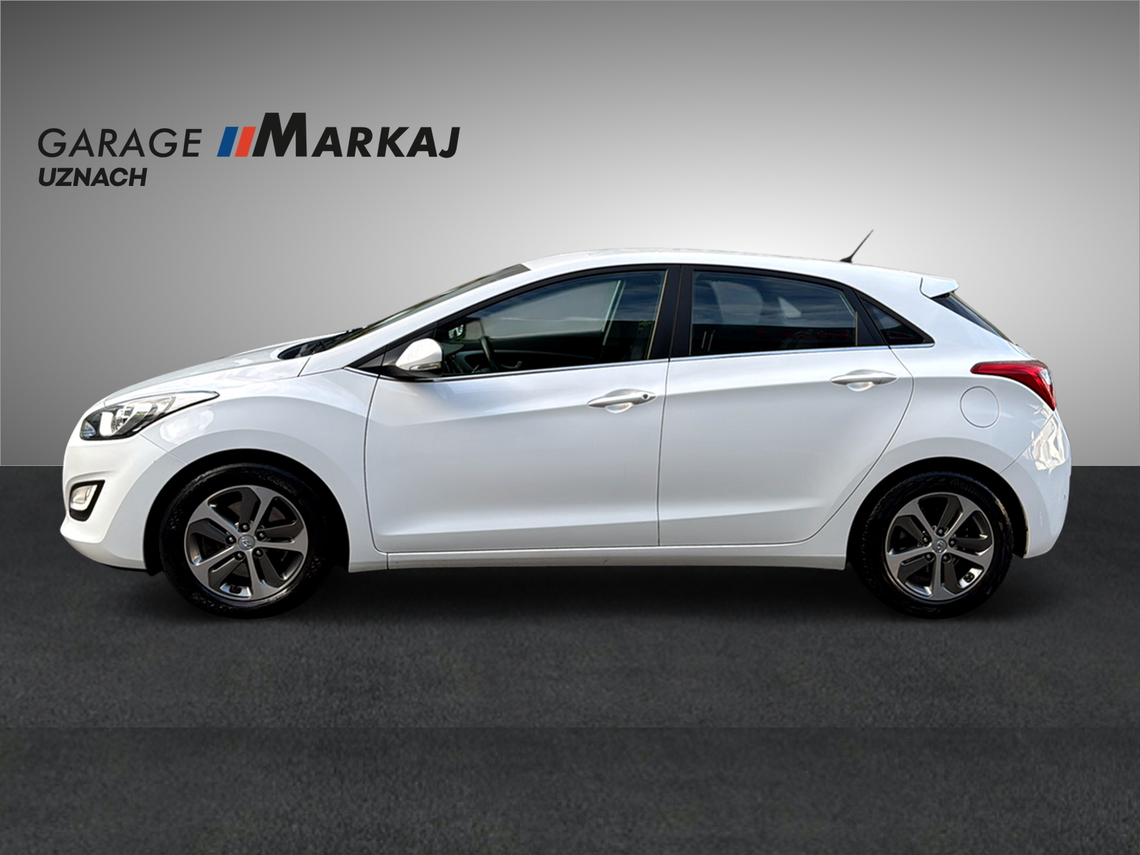 HYUNDAI i30 1.6 CRDi Vertex Automatic DCT-image-6
