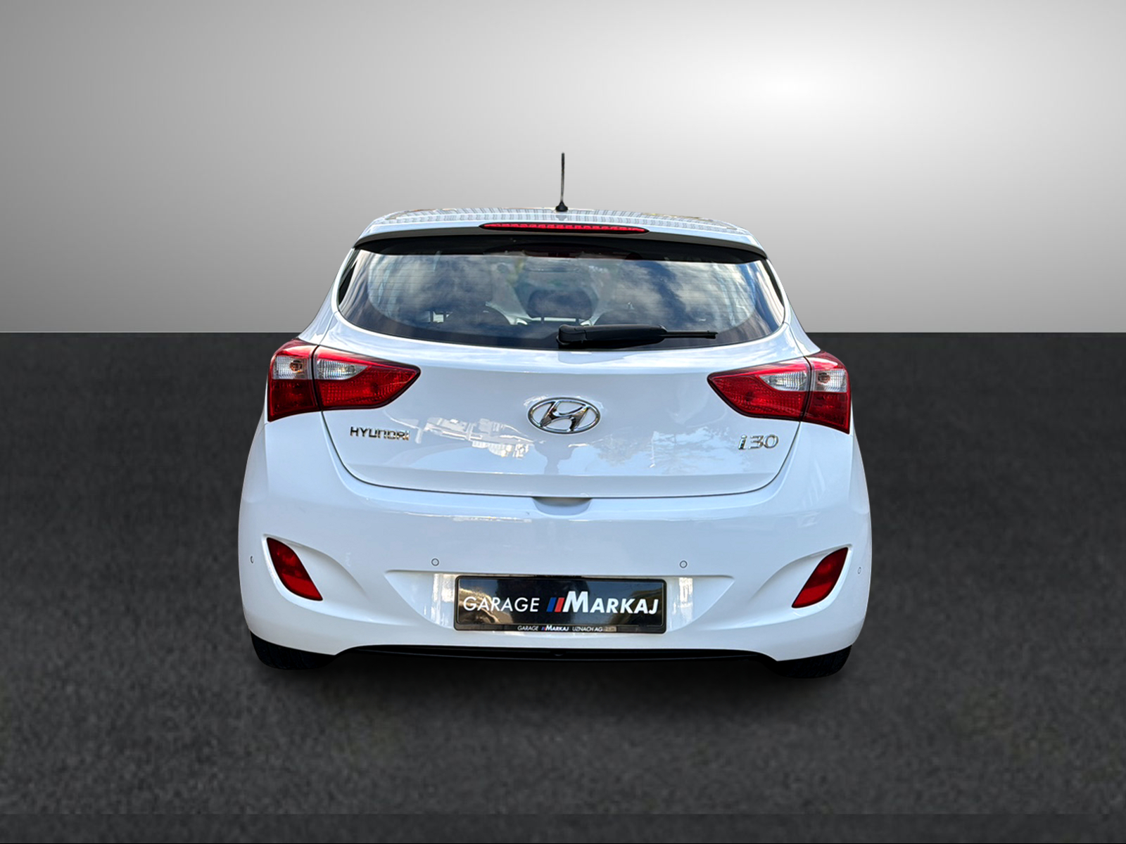 HYUNDAI i30 1.6 CRDi Vertex Automatic DCT-image-9