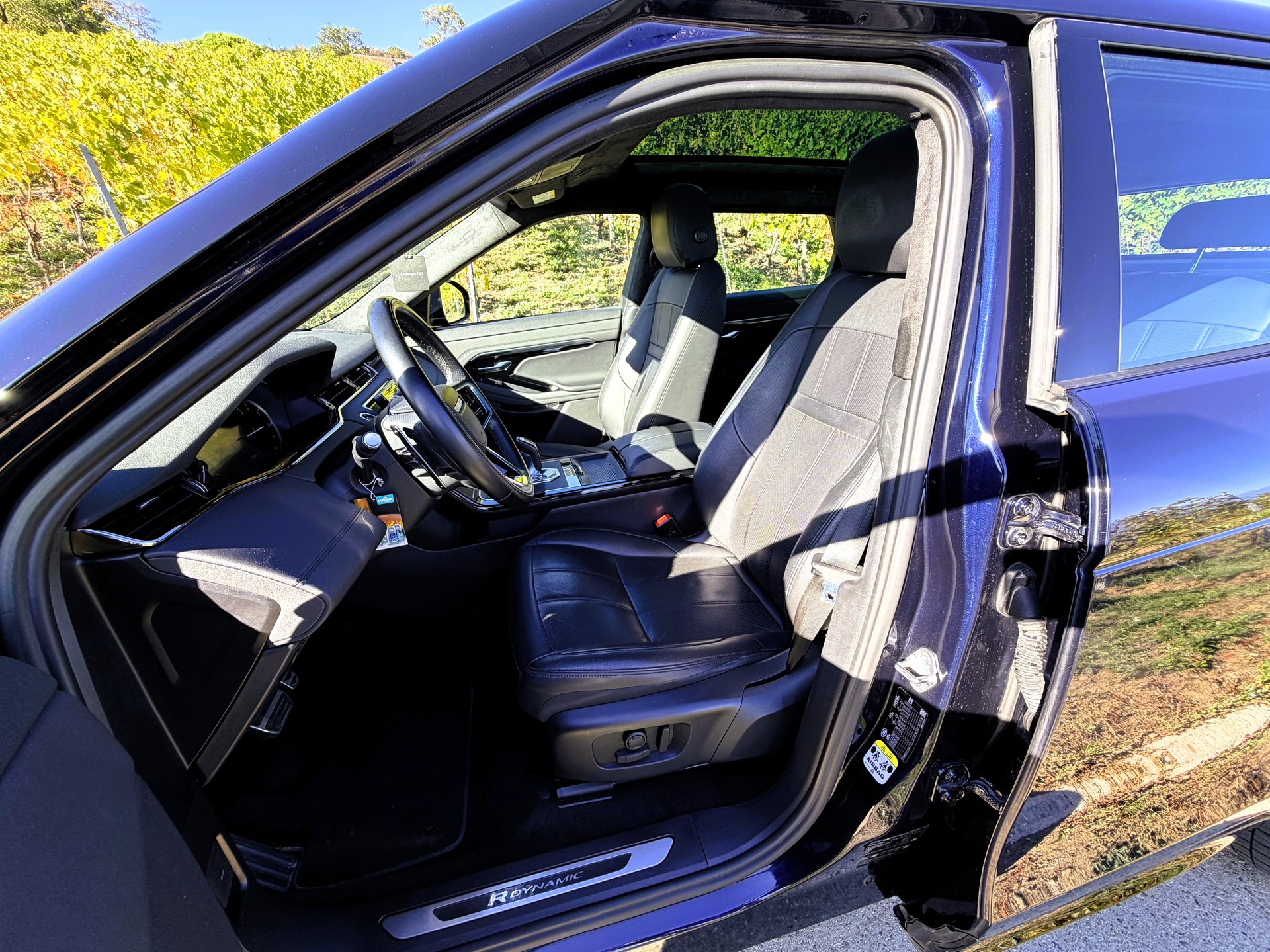 LAND ROVER Range Rover Evoque R-Dynamic SE P 300e AT8-image-13