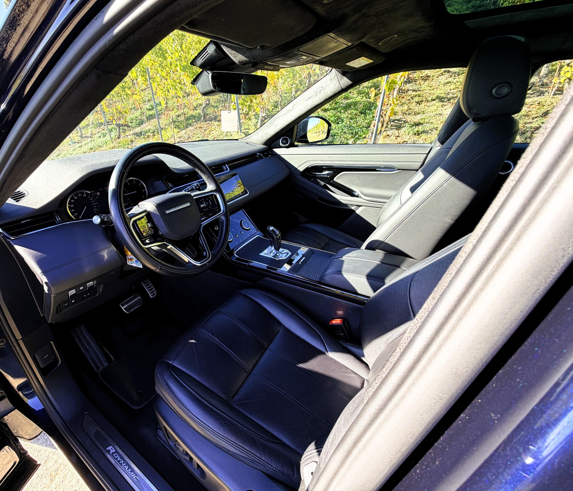 LAND ROVER Range Rover Evoque R-Dynamic SE P 300e AT8-image-15
