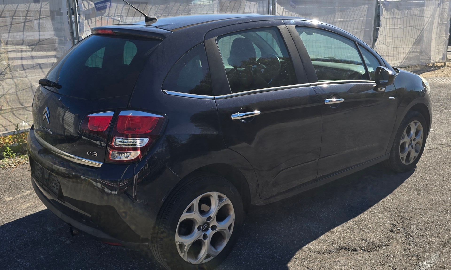 CITROEN C3 1.2i Exclusive-image-4