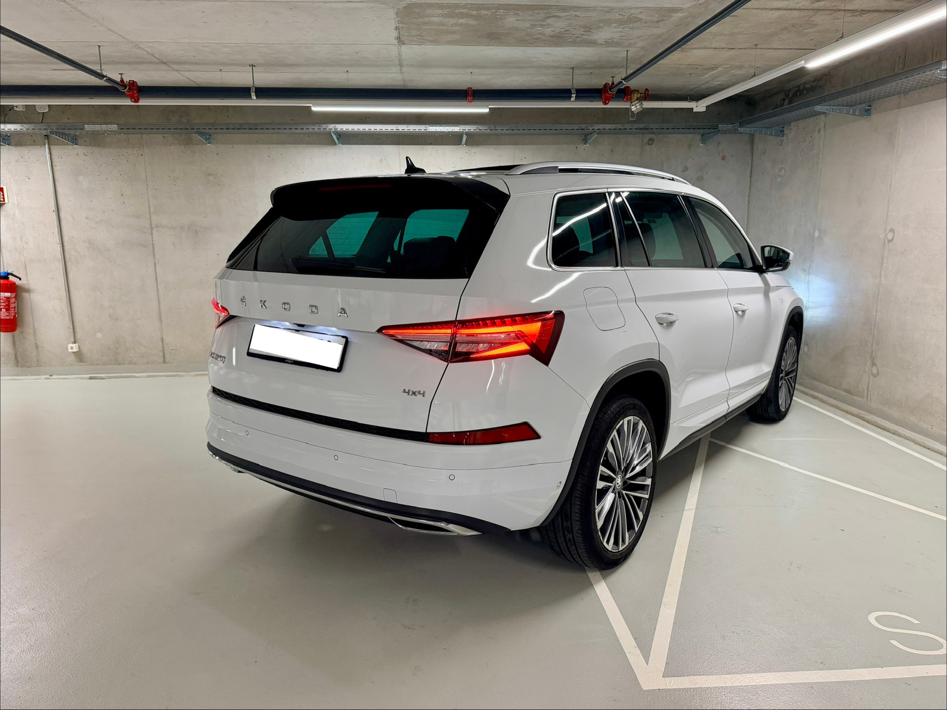SKODA Kodiaq 2.0 TSI 4x4 L&K-image-4