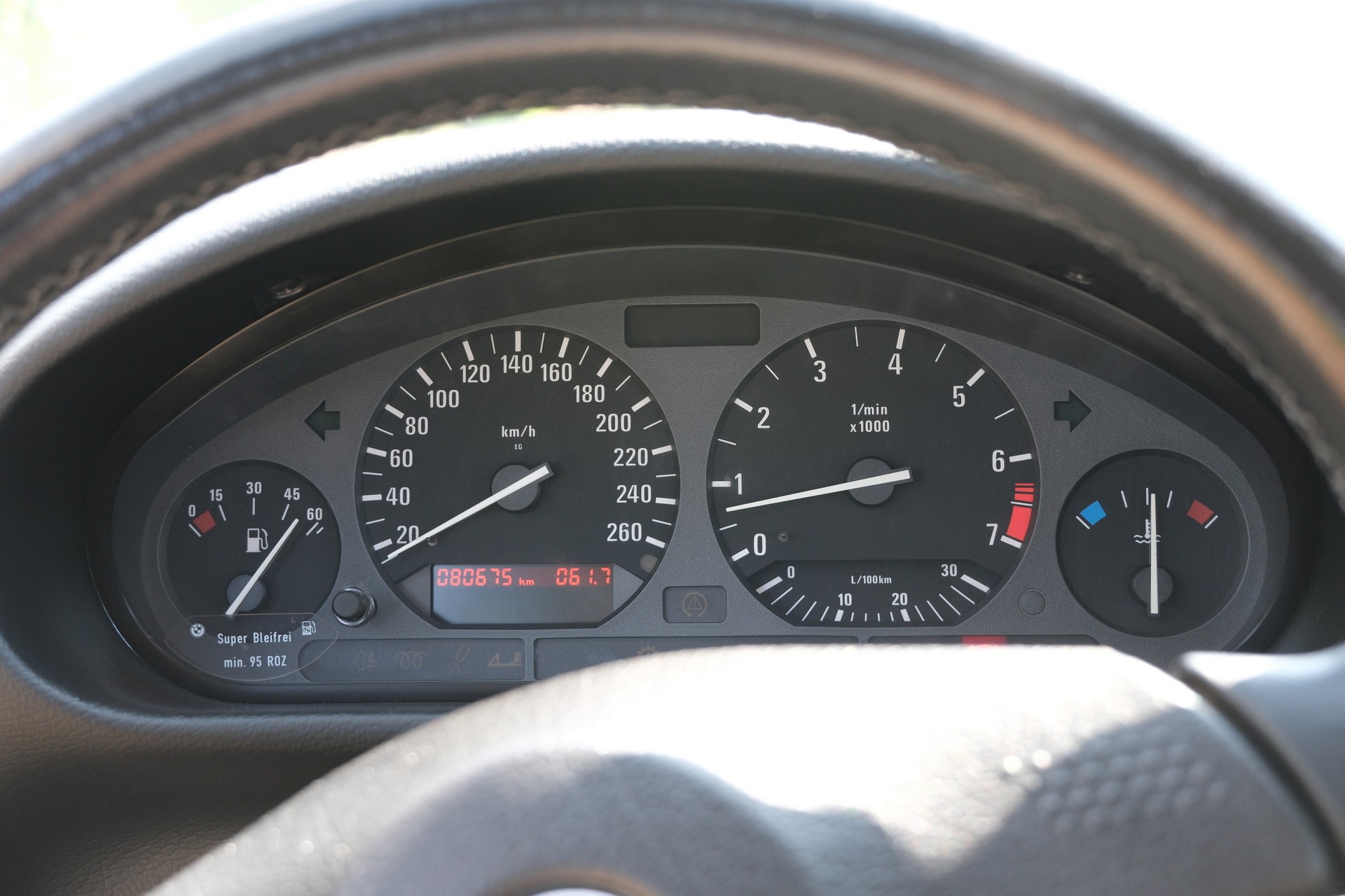 BMW 325i ABS-image-5
