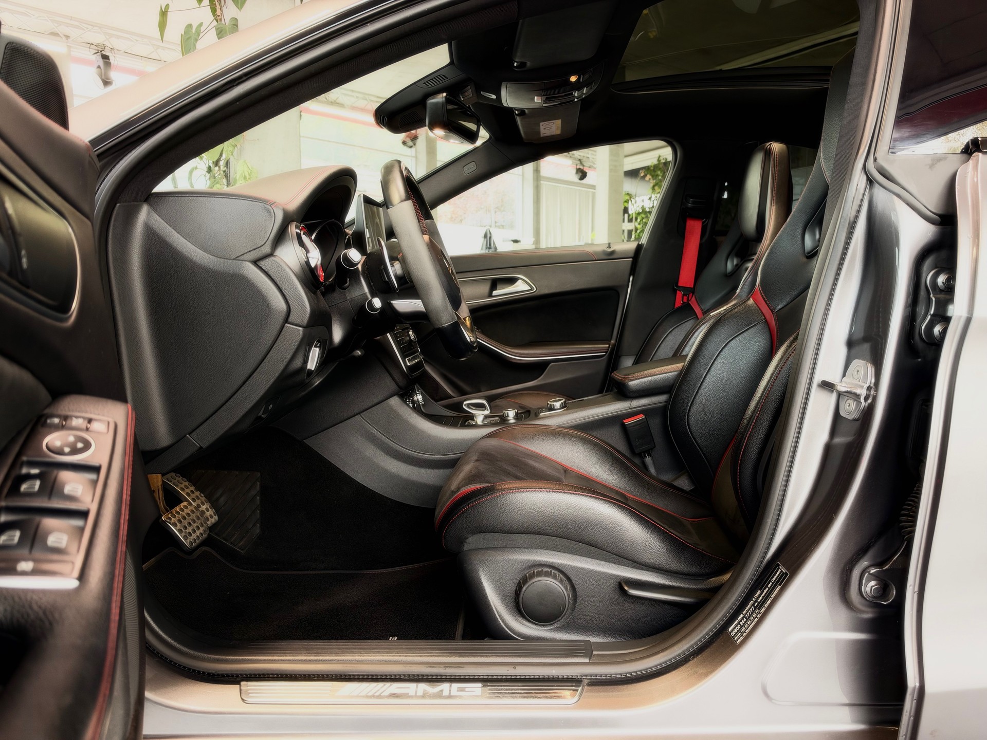 MERCEDES-BENZ CLA 45 AMG 4Matic Speedshift-image-8