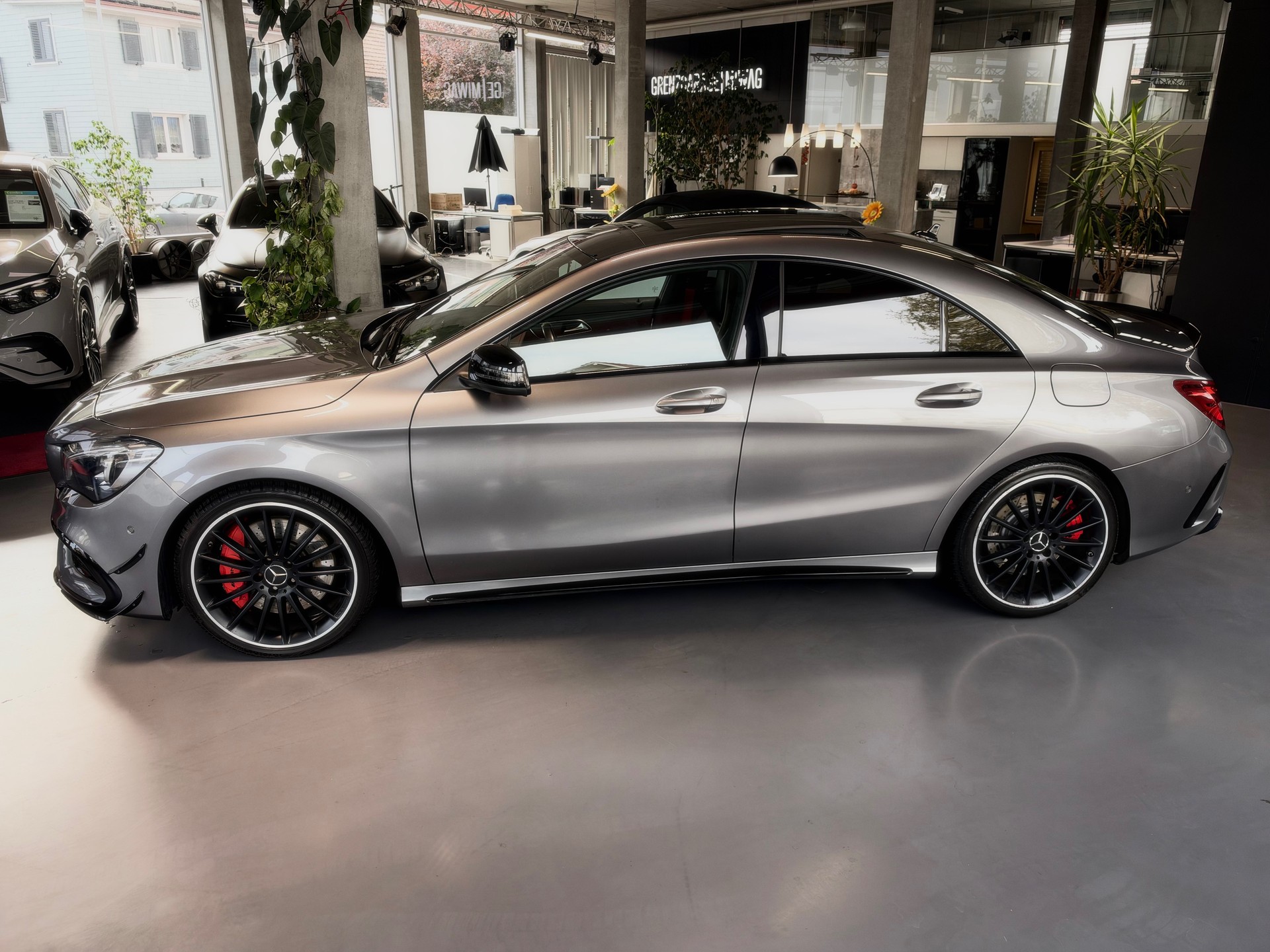 MERCEDES-BENZ CLA 45 AMG 4Matic Speedshift-image-2